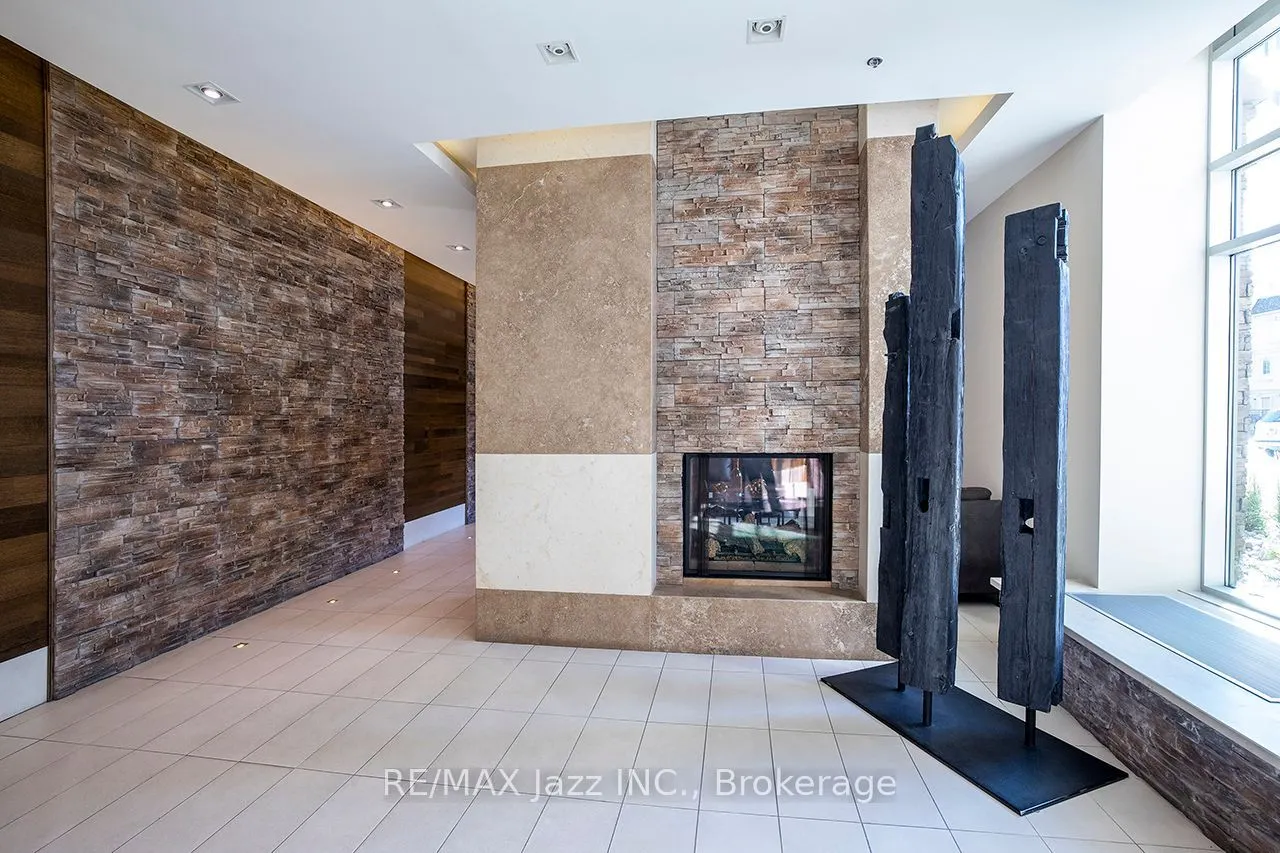 1235 Bayly Street #212