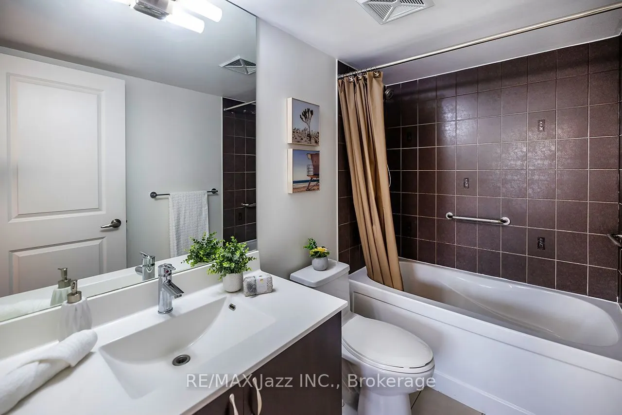 1235 Bayly Street #212