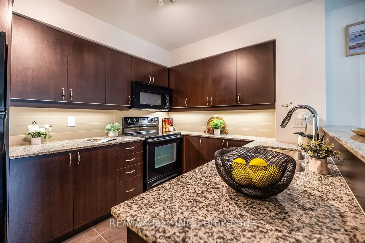 1235 Bayly Street #212