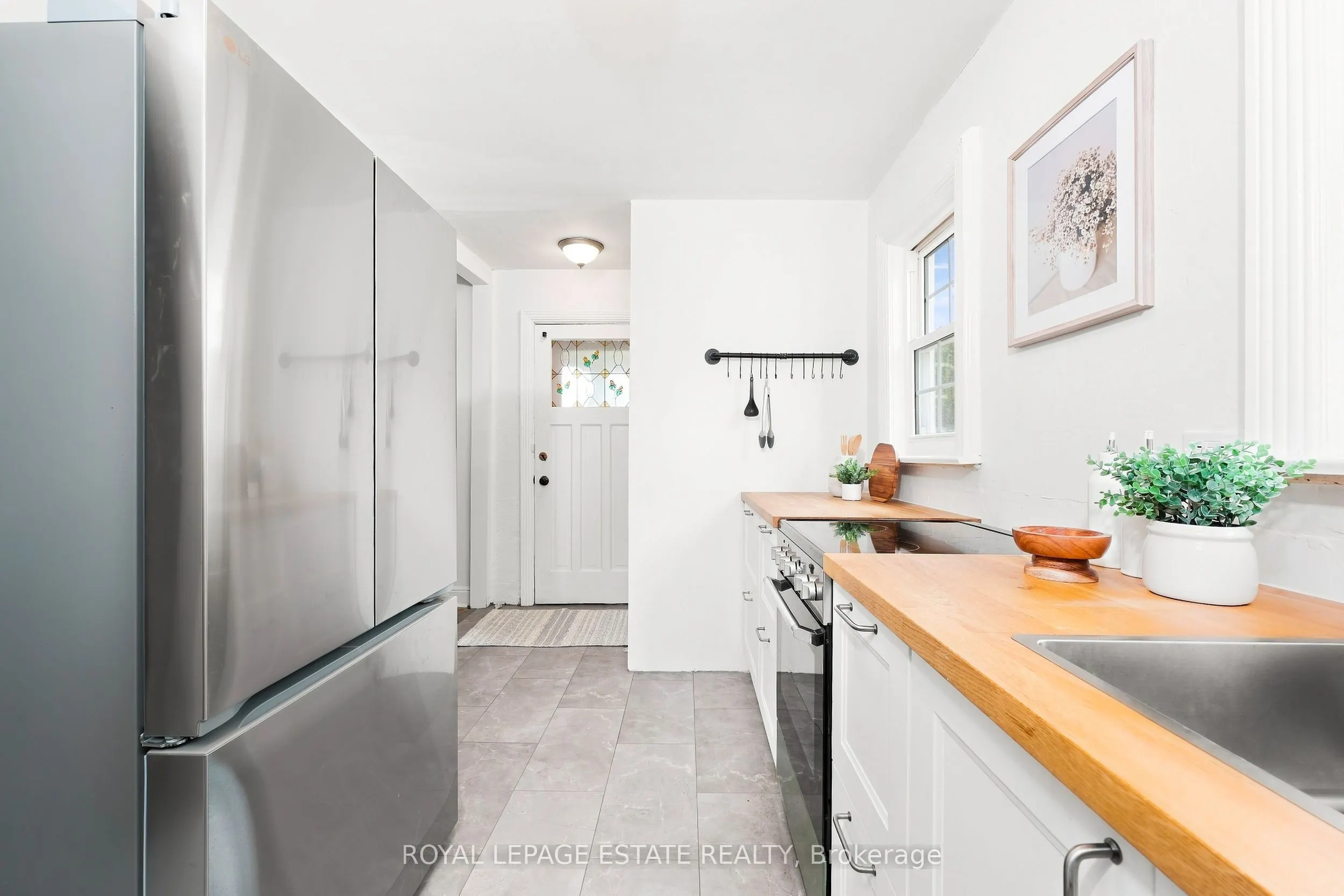 72 Manderley Drive