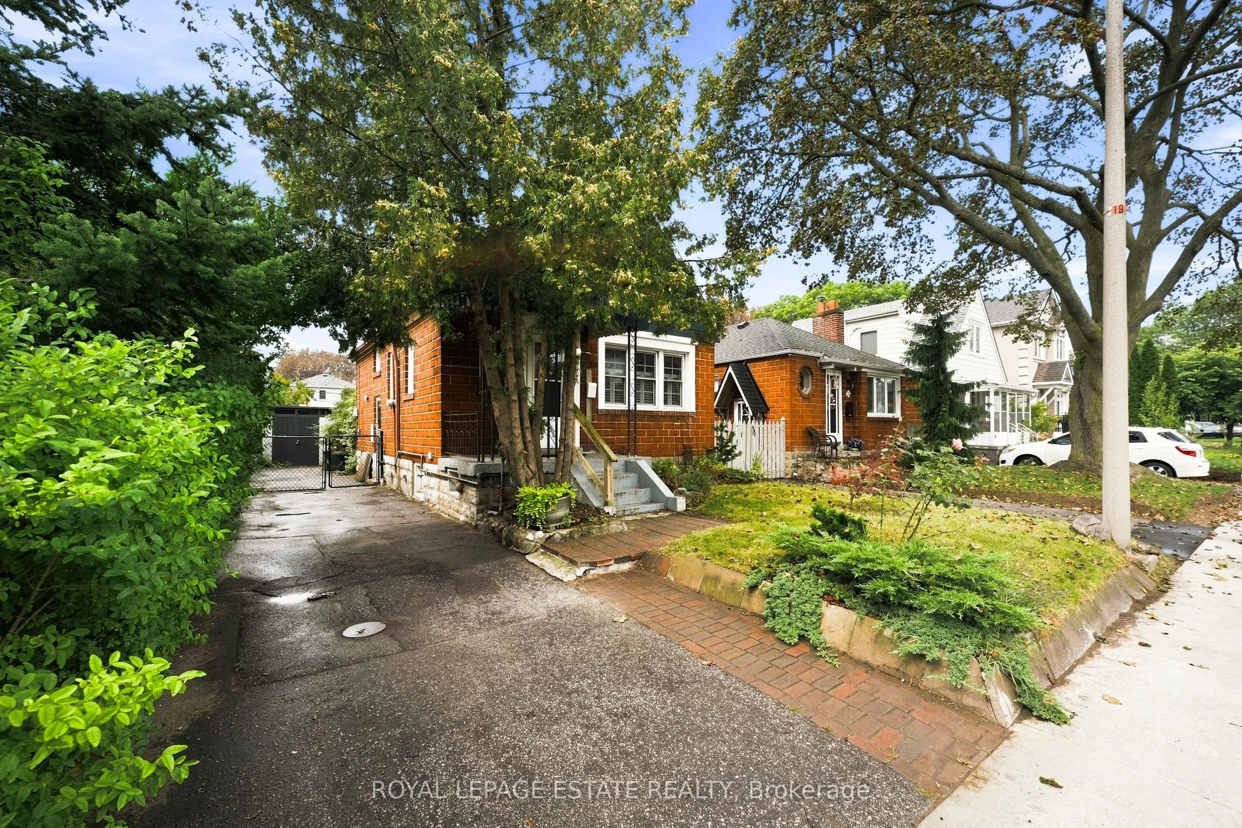72 Manderley Drive