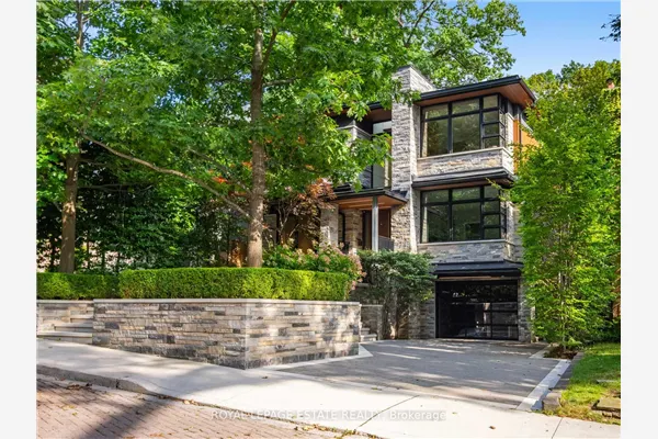 11 Pine Crescent