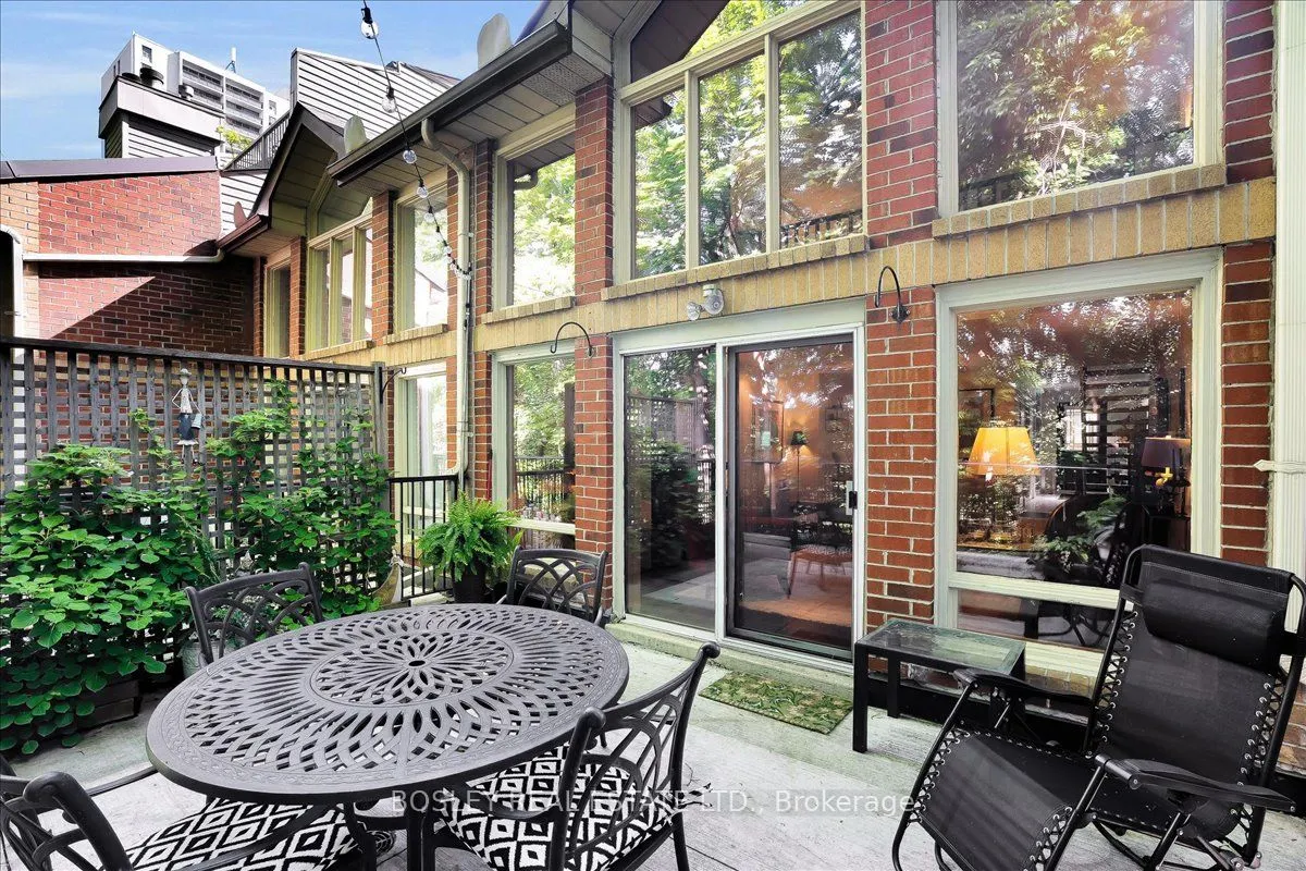 18 Doncrest Road #11
