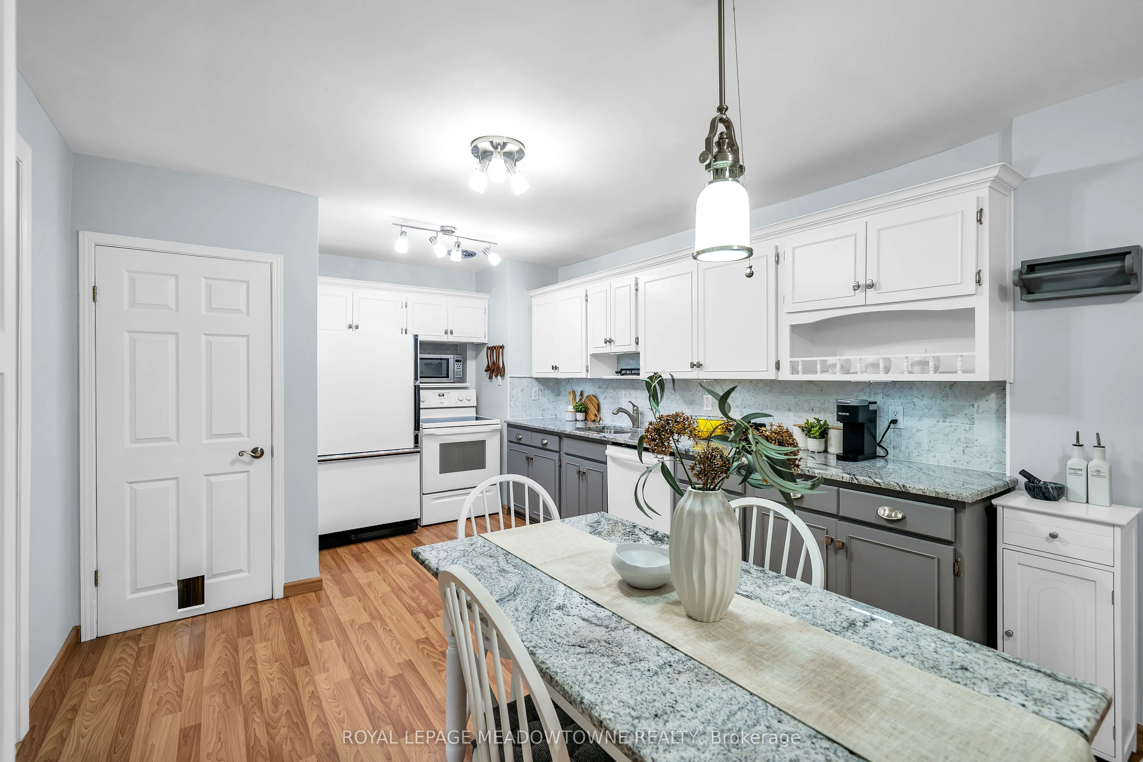 48 Garside Avenue