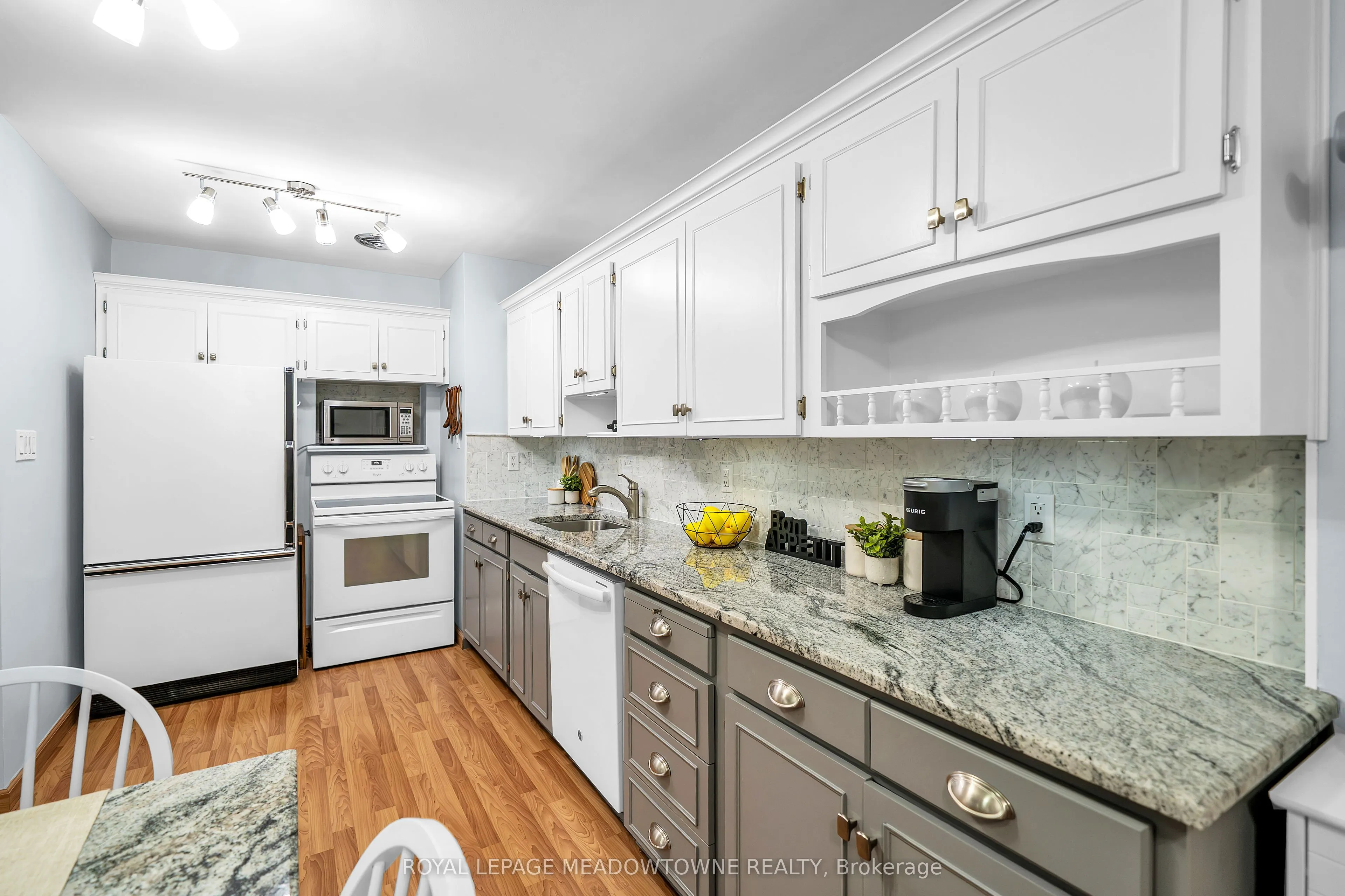 48 Garside Avenue