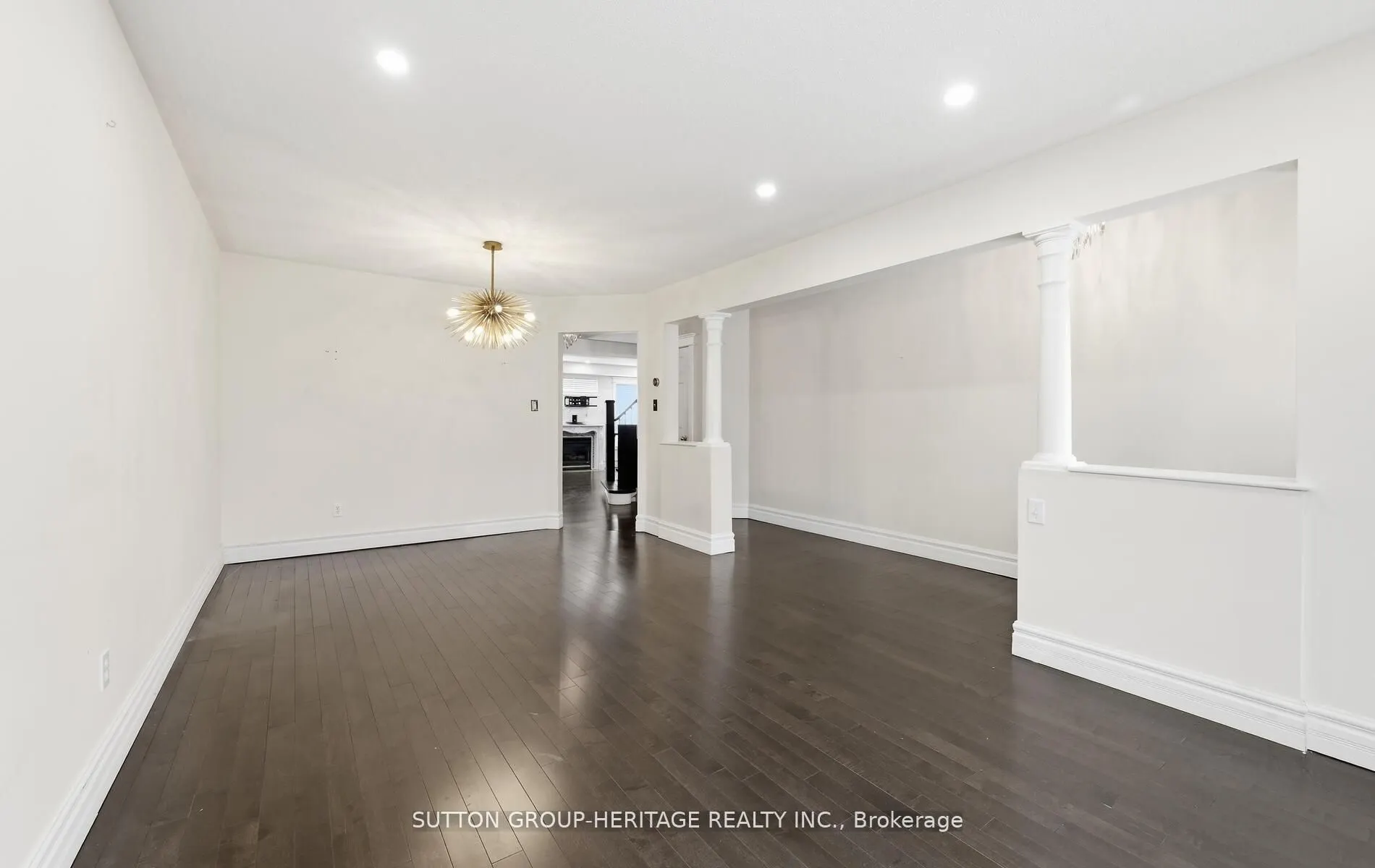 10 Greenhalf Drive