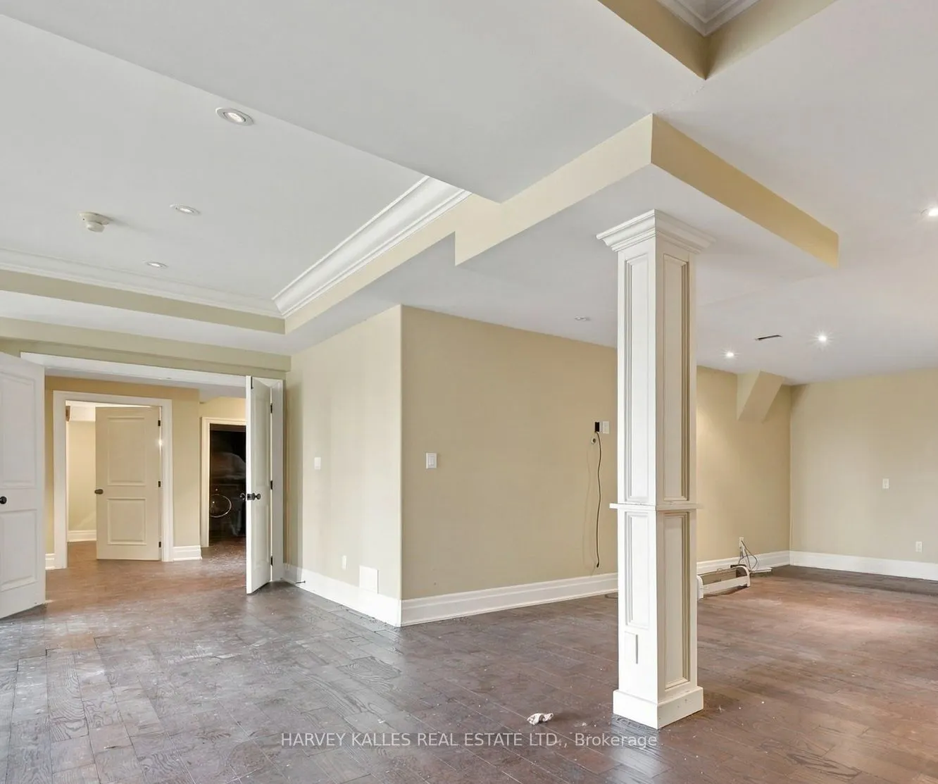7472 Ashburn Road
