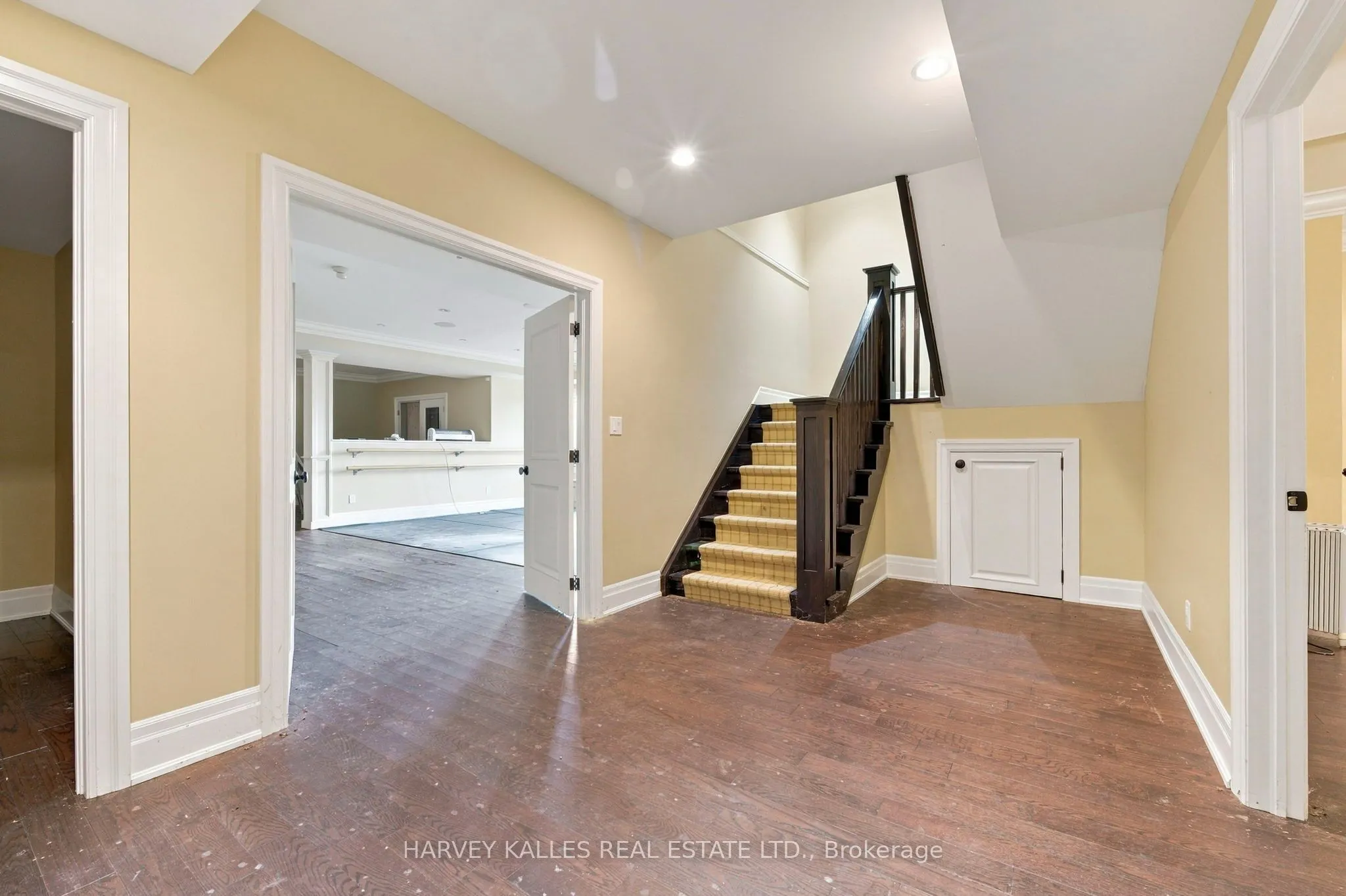 7472 Ashburn Road
