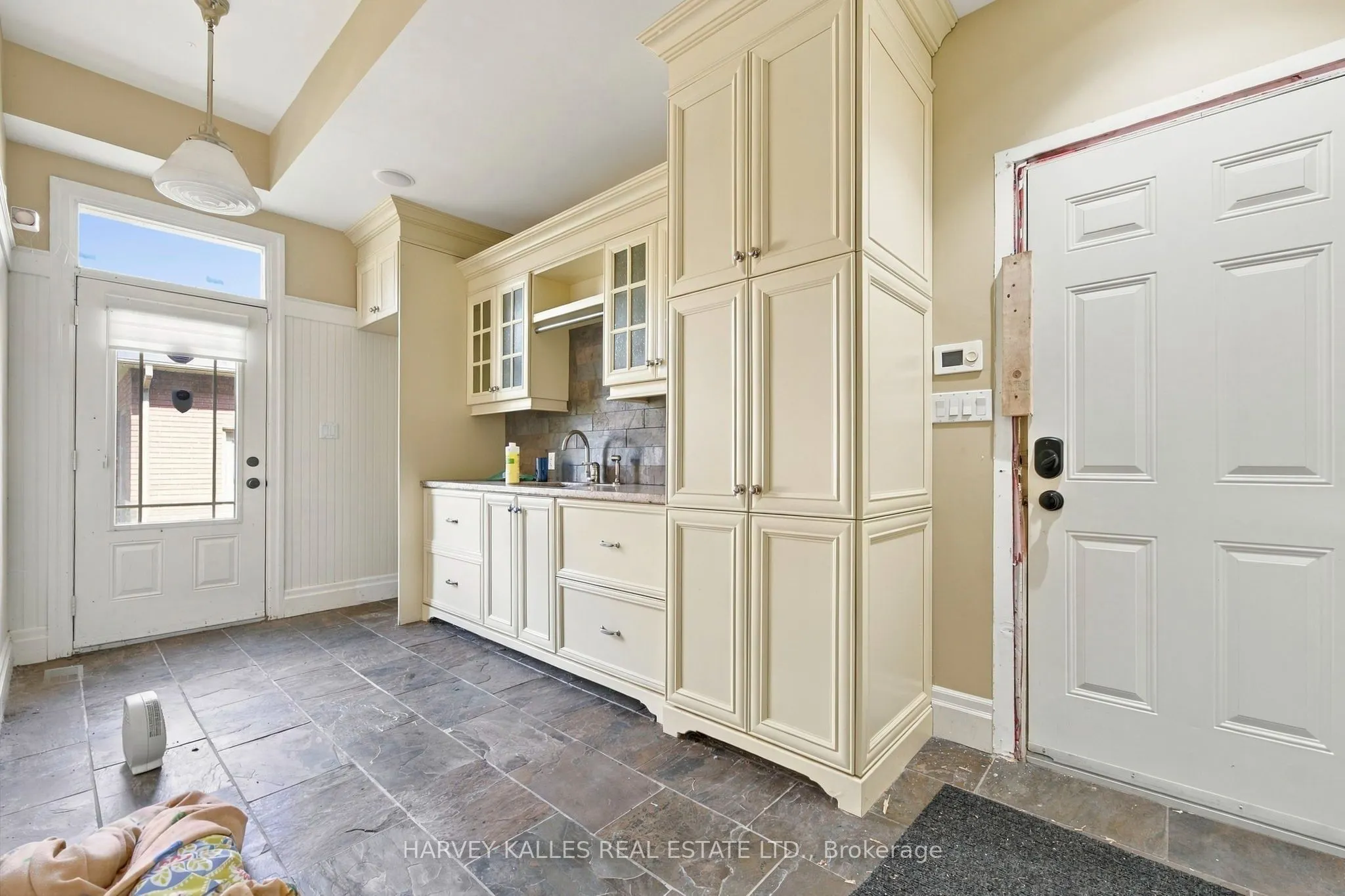 7472 Ashburn Road