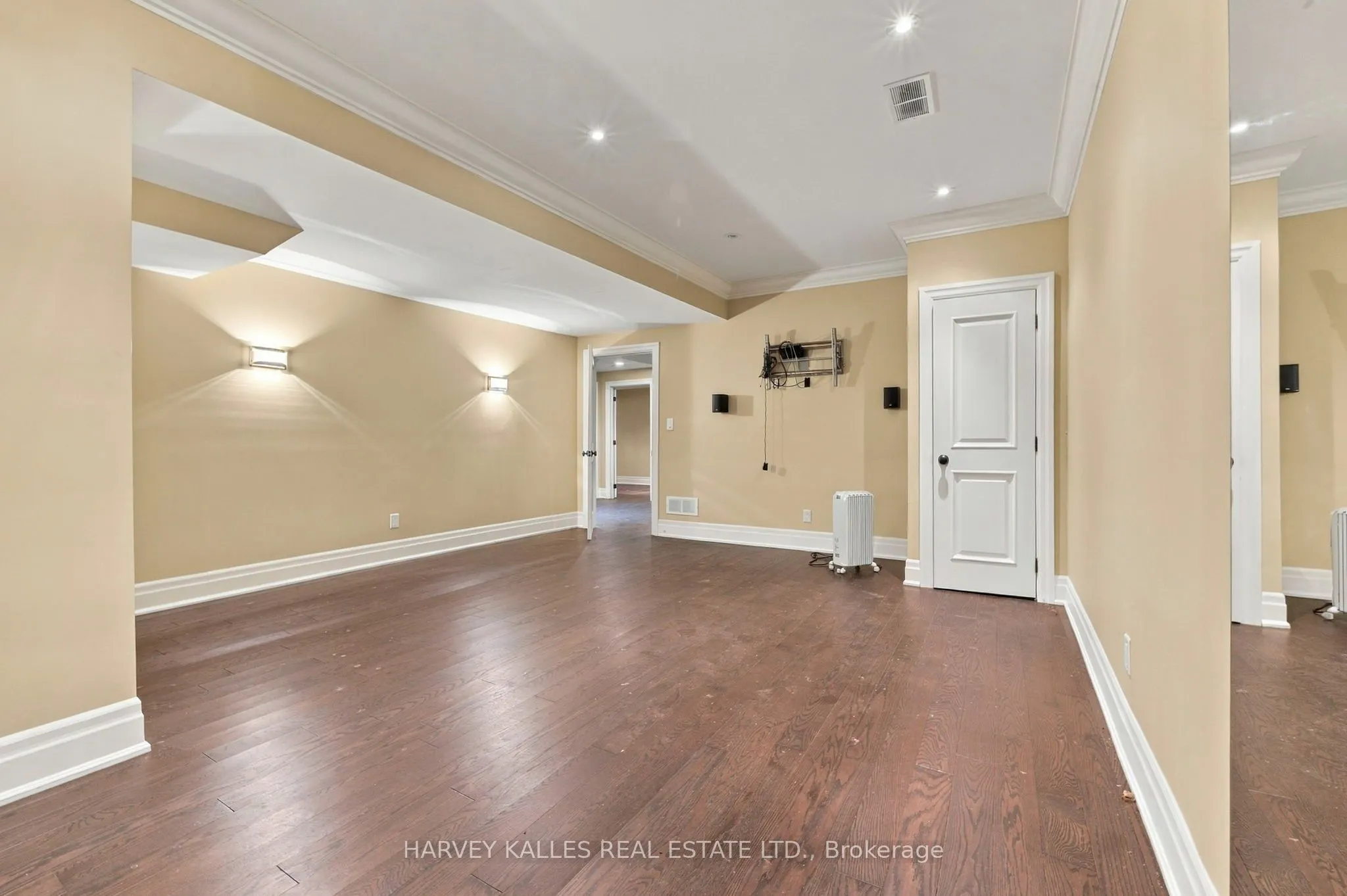 7472 Ashburn Road