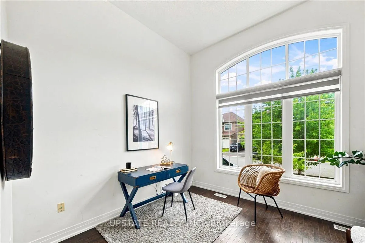 18 Blenheim Circle