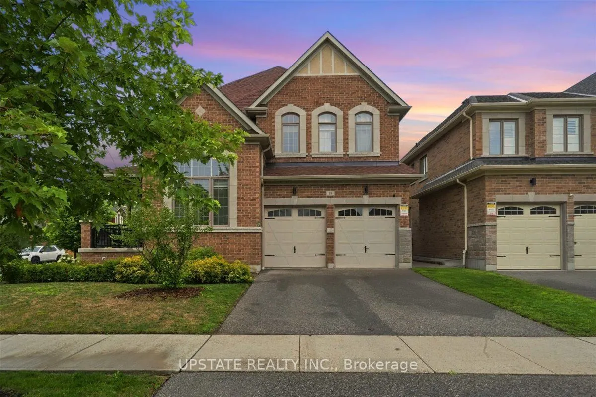 18 Blenheim Circle