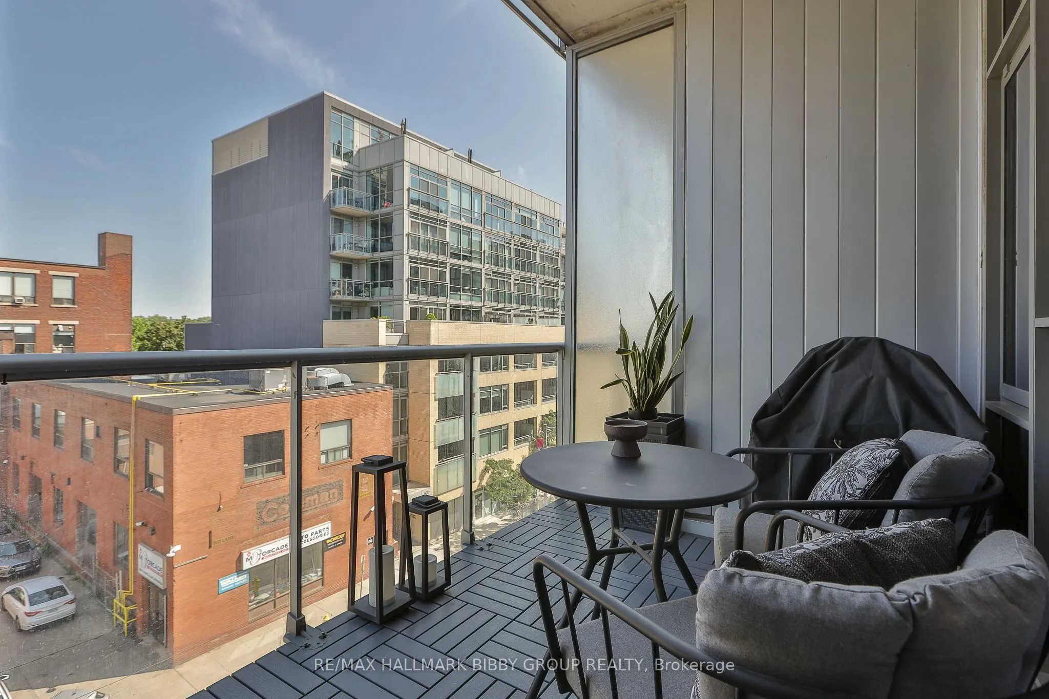 625 Queen Street E #409