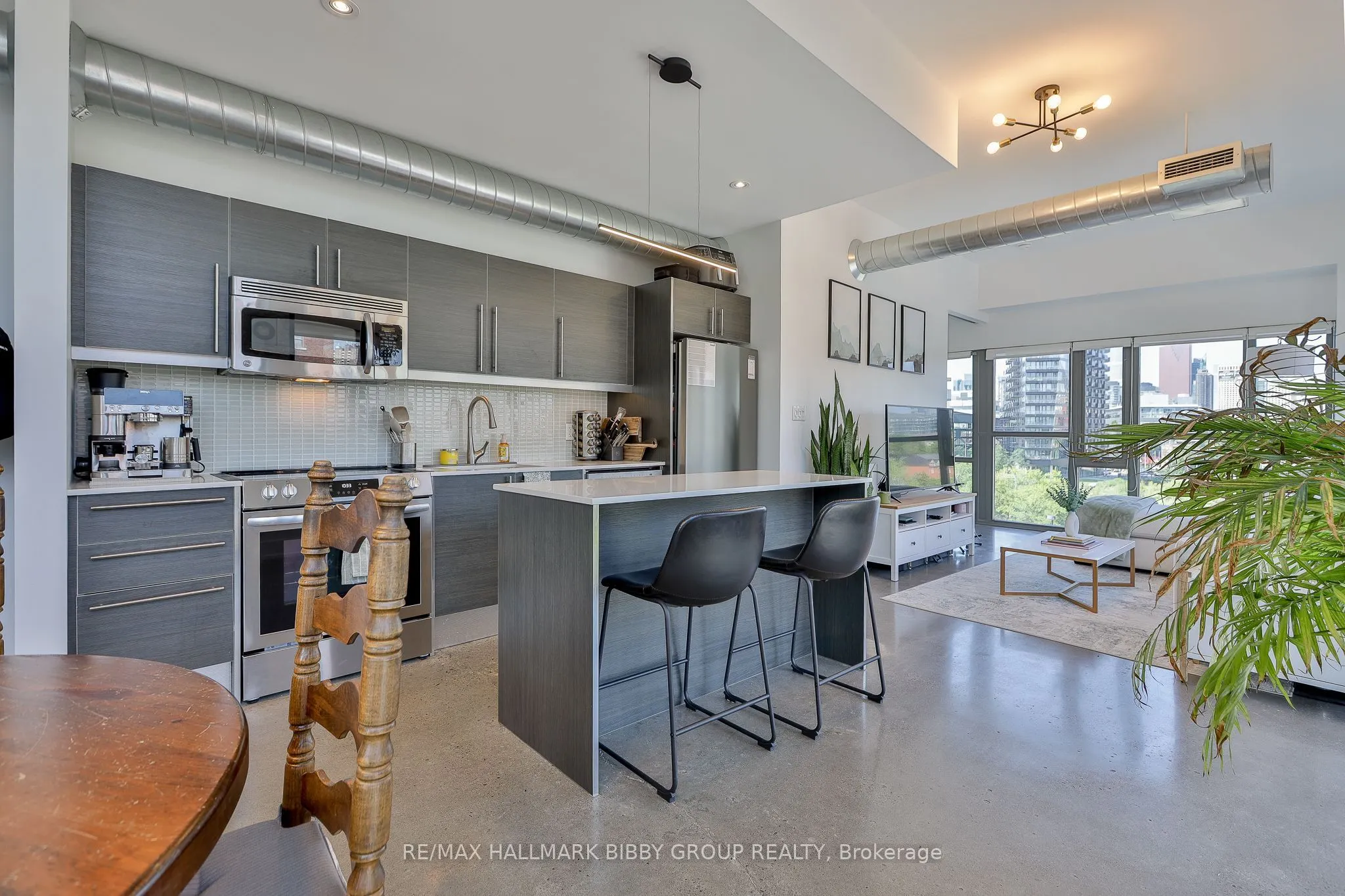625 Queen Street E #409