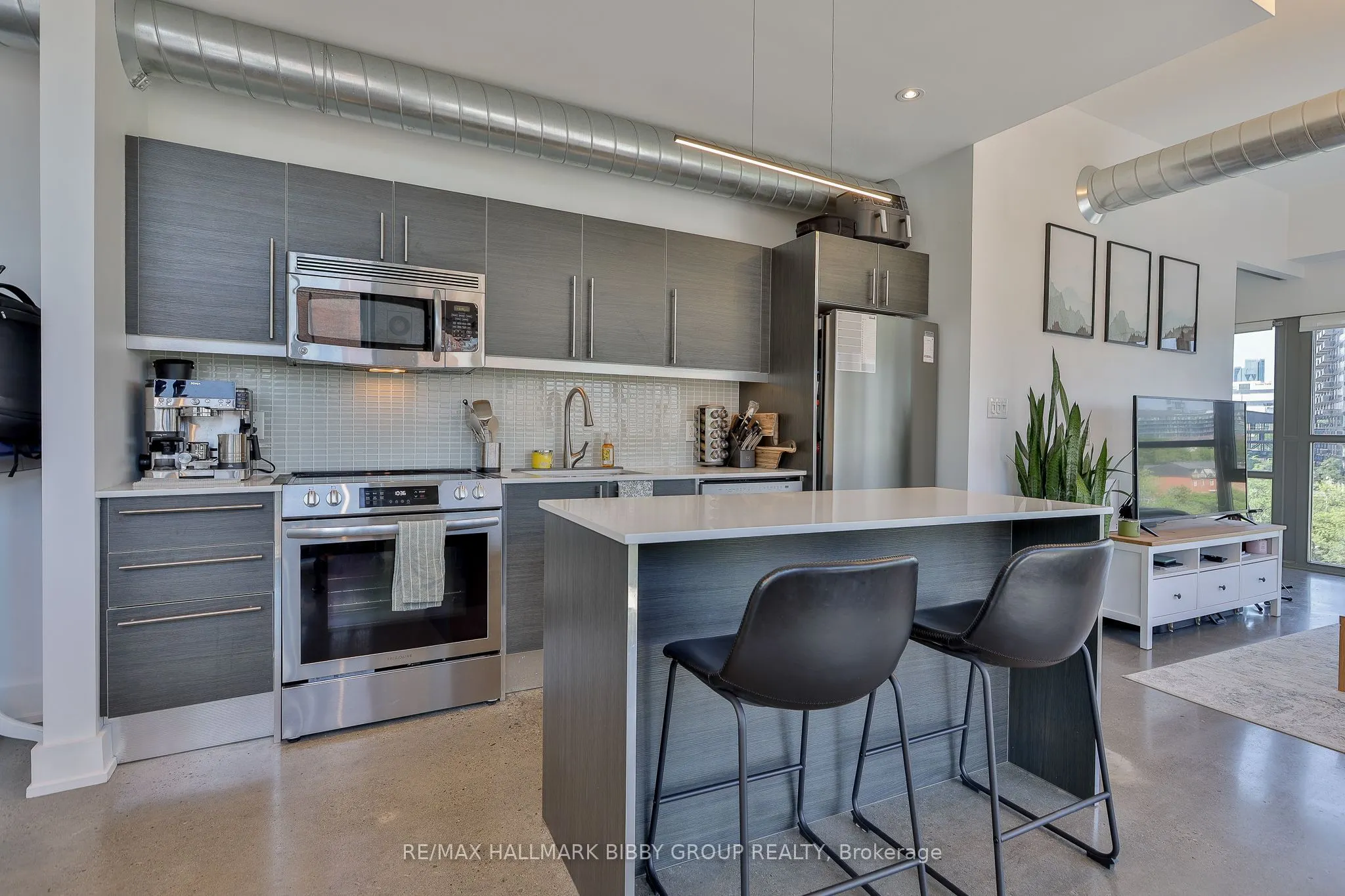 625 Queen Street E #409