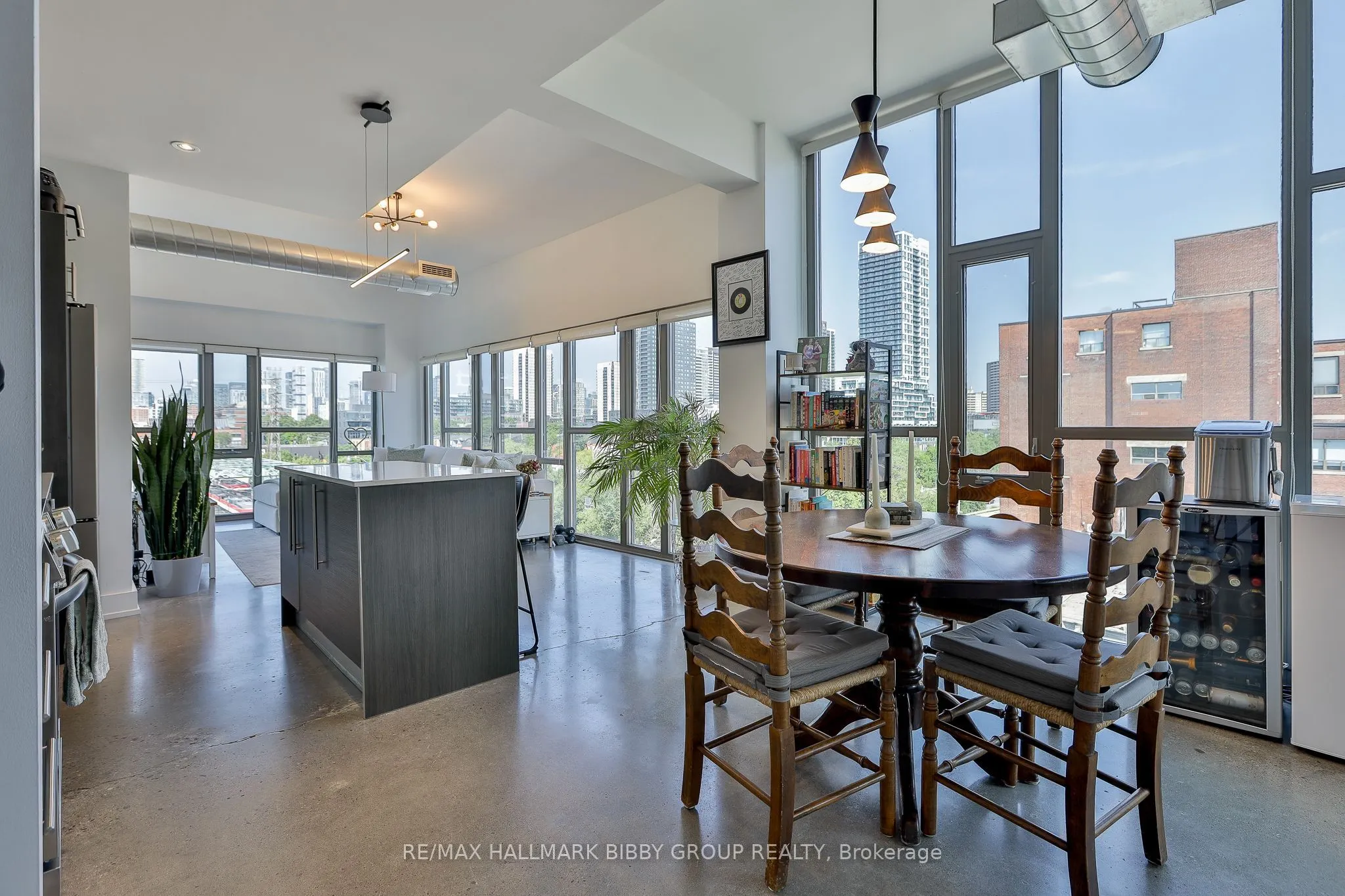 625 Queen Street E #409