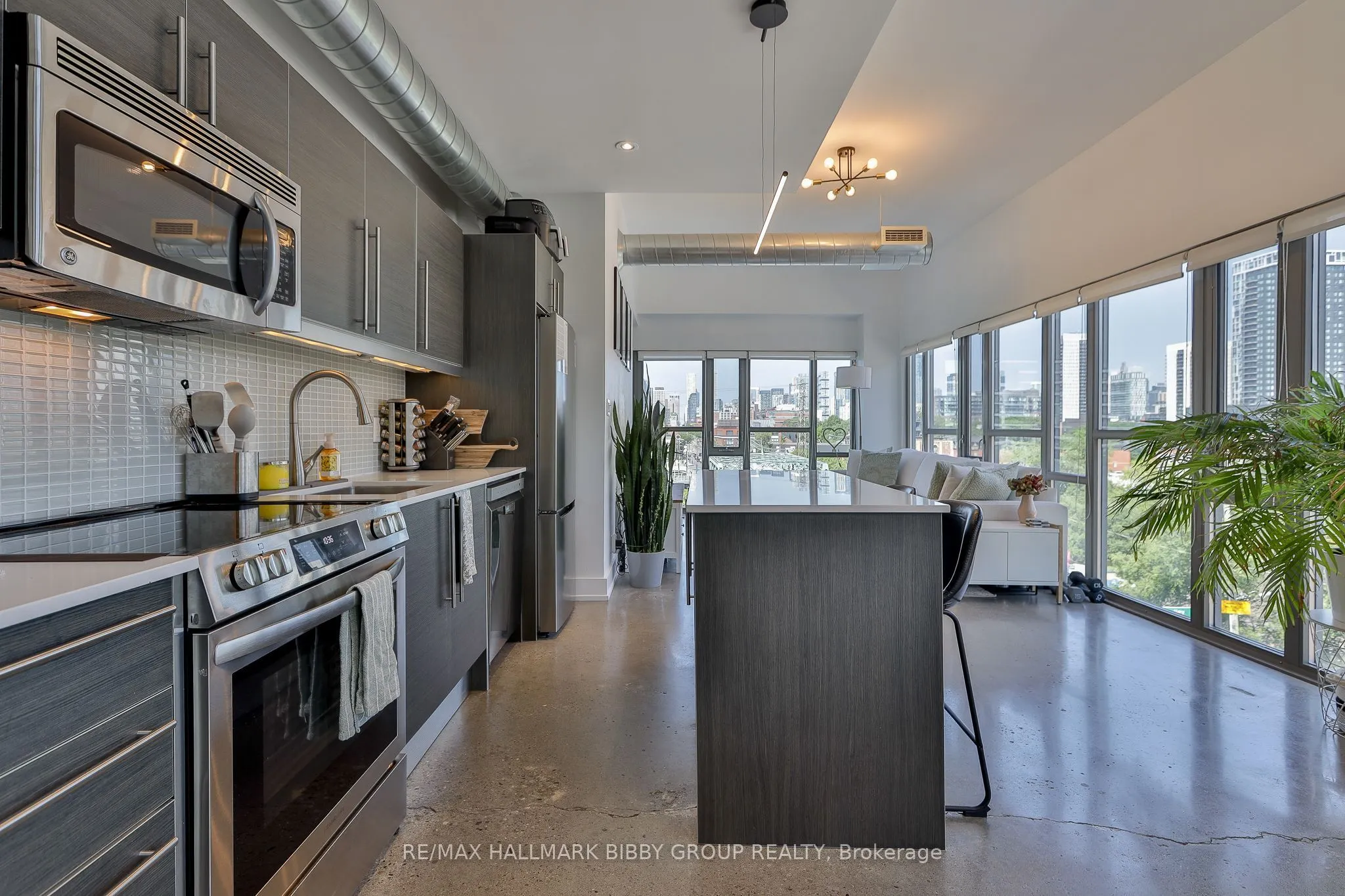 625 Queen Street E #409
