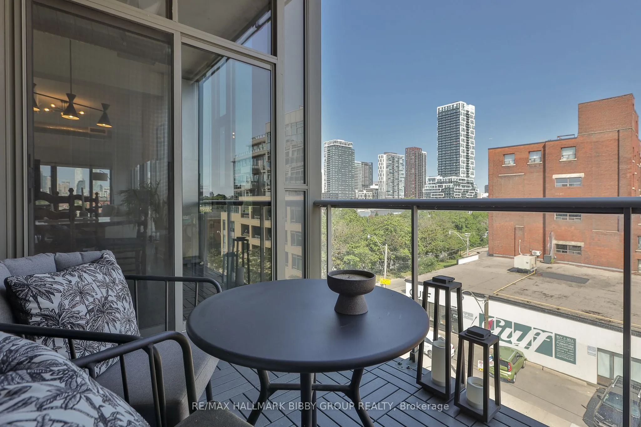 625 Queen Street E #409