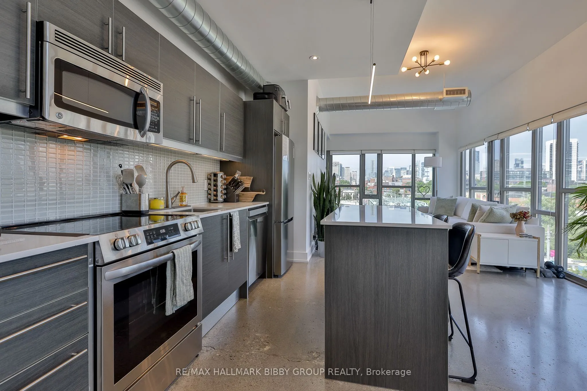 625 Queen Street E #409