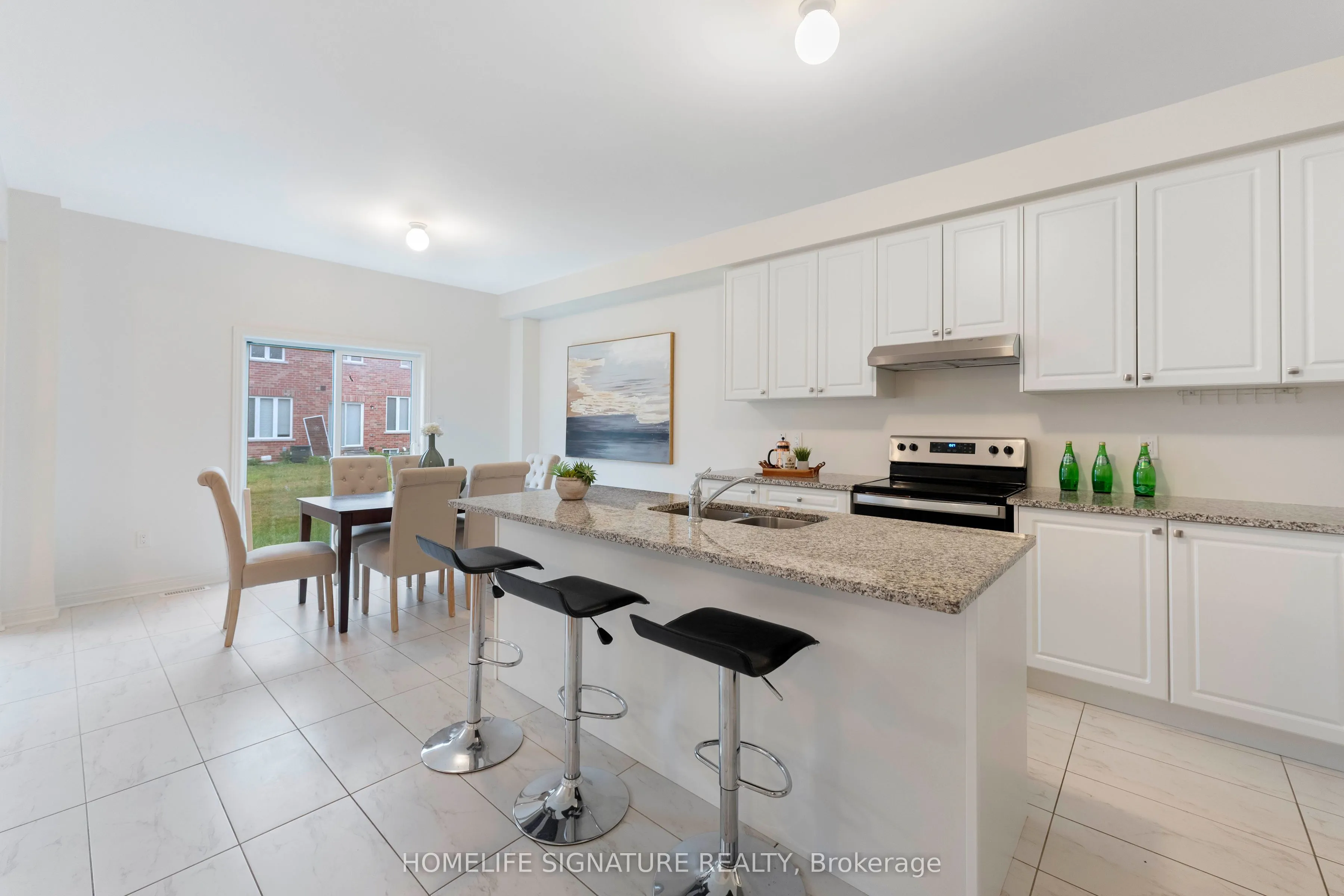 1211 Drinkle Crescent
