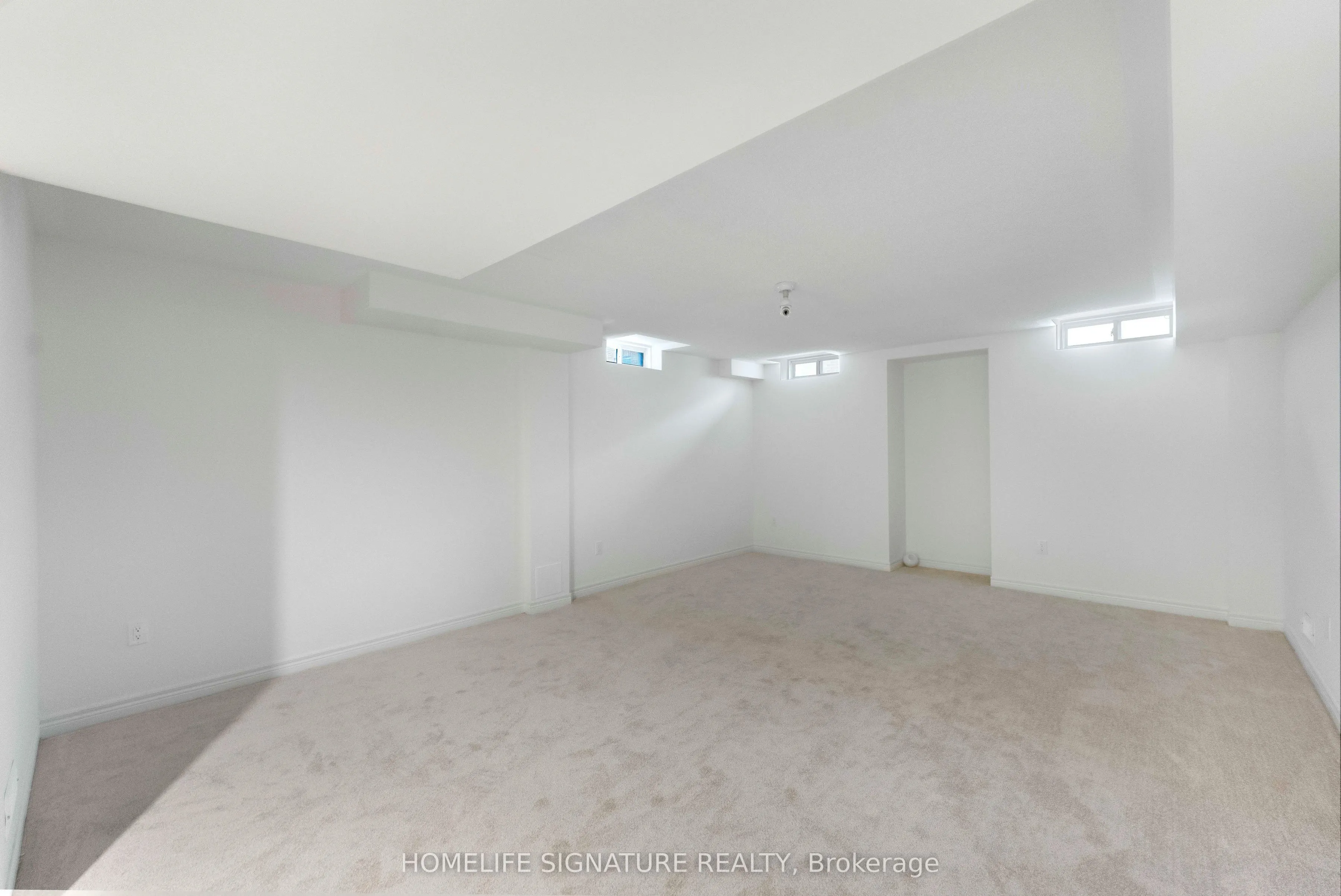1211 Drinkle Crescent