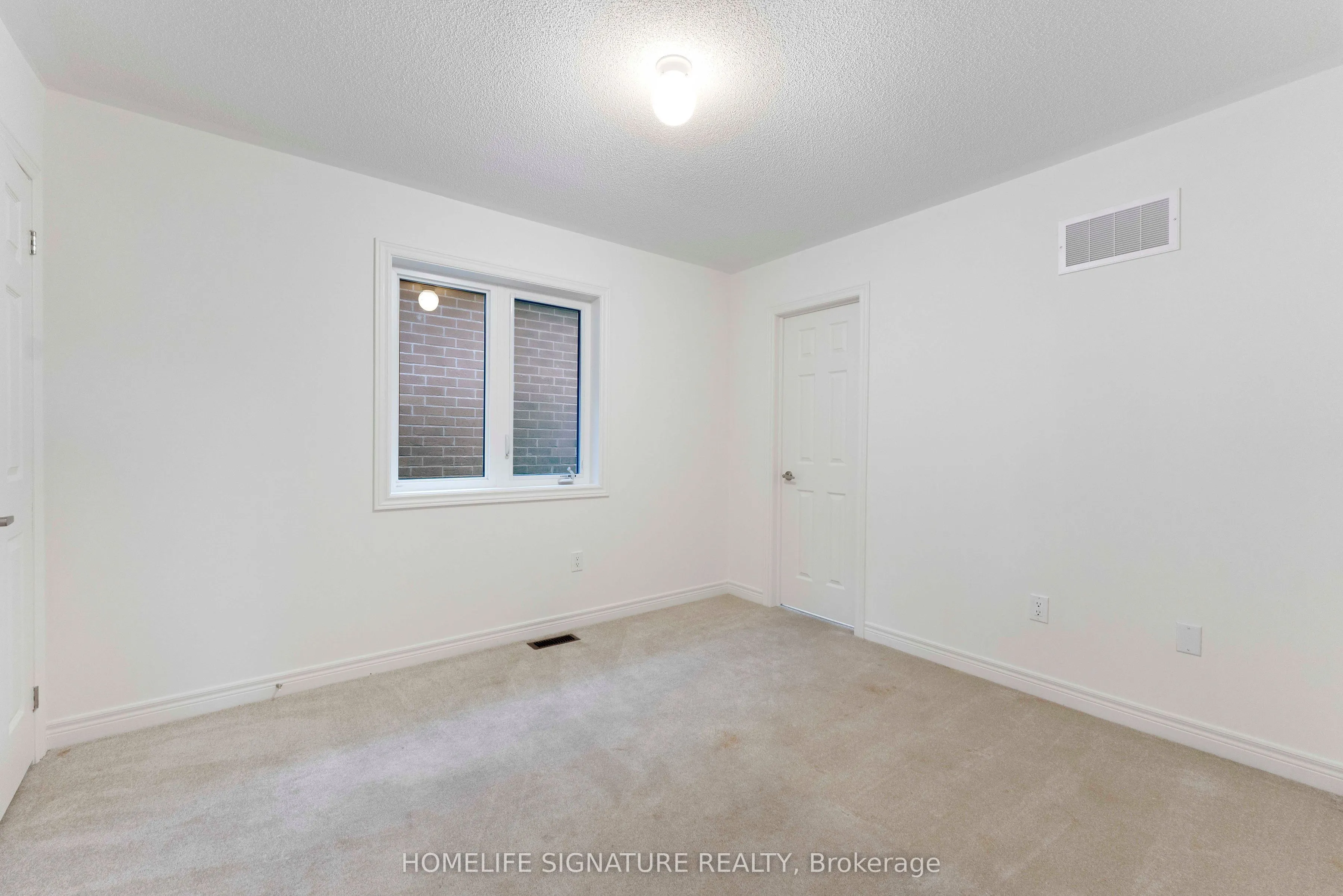 1211 Drinkle Crescent