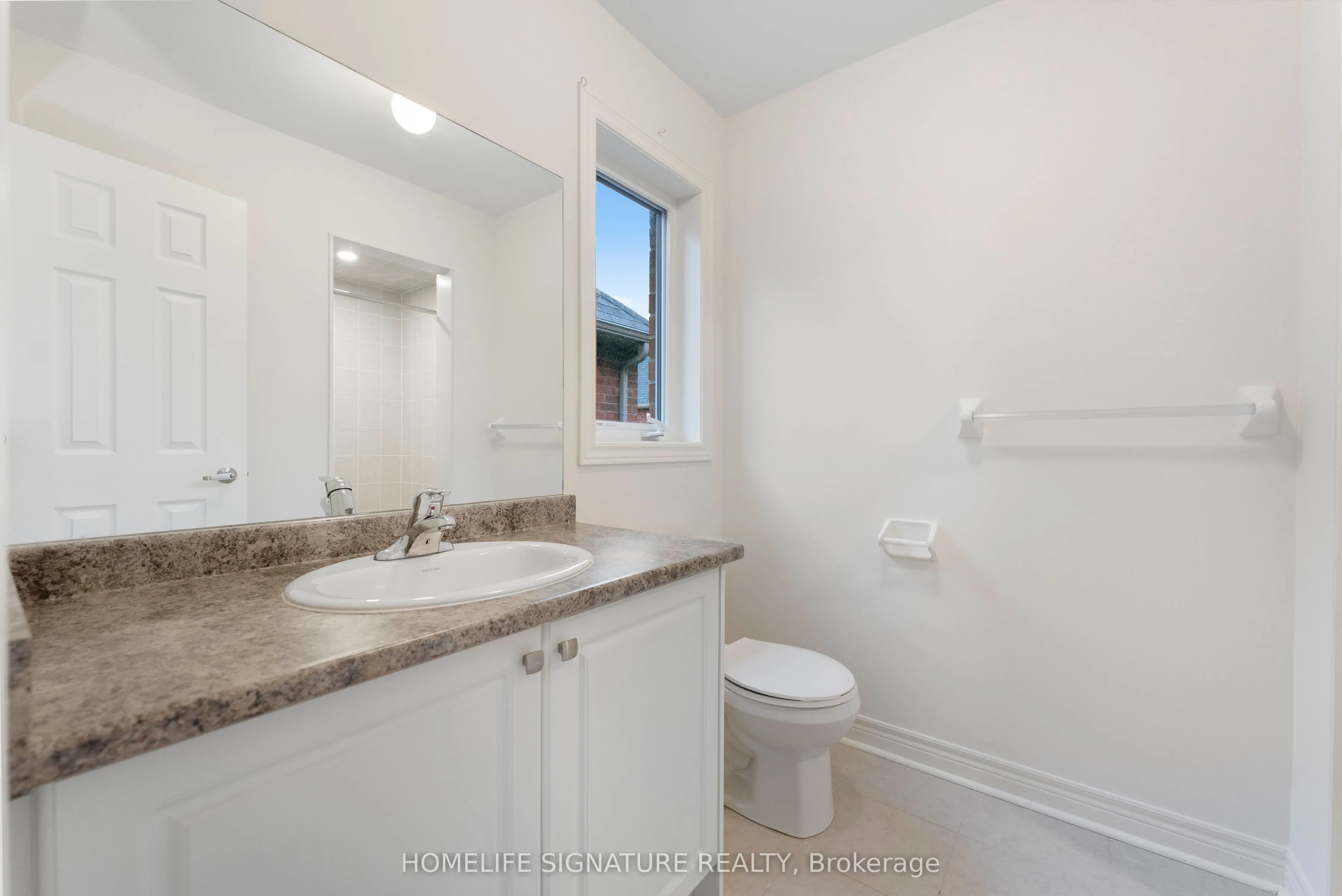 1211 Drinkle Crescent