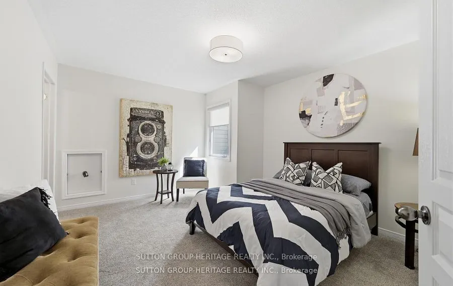 19 Northglen Boulevard