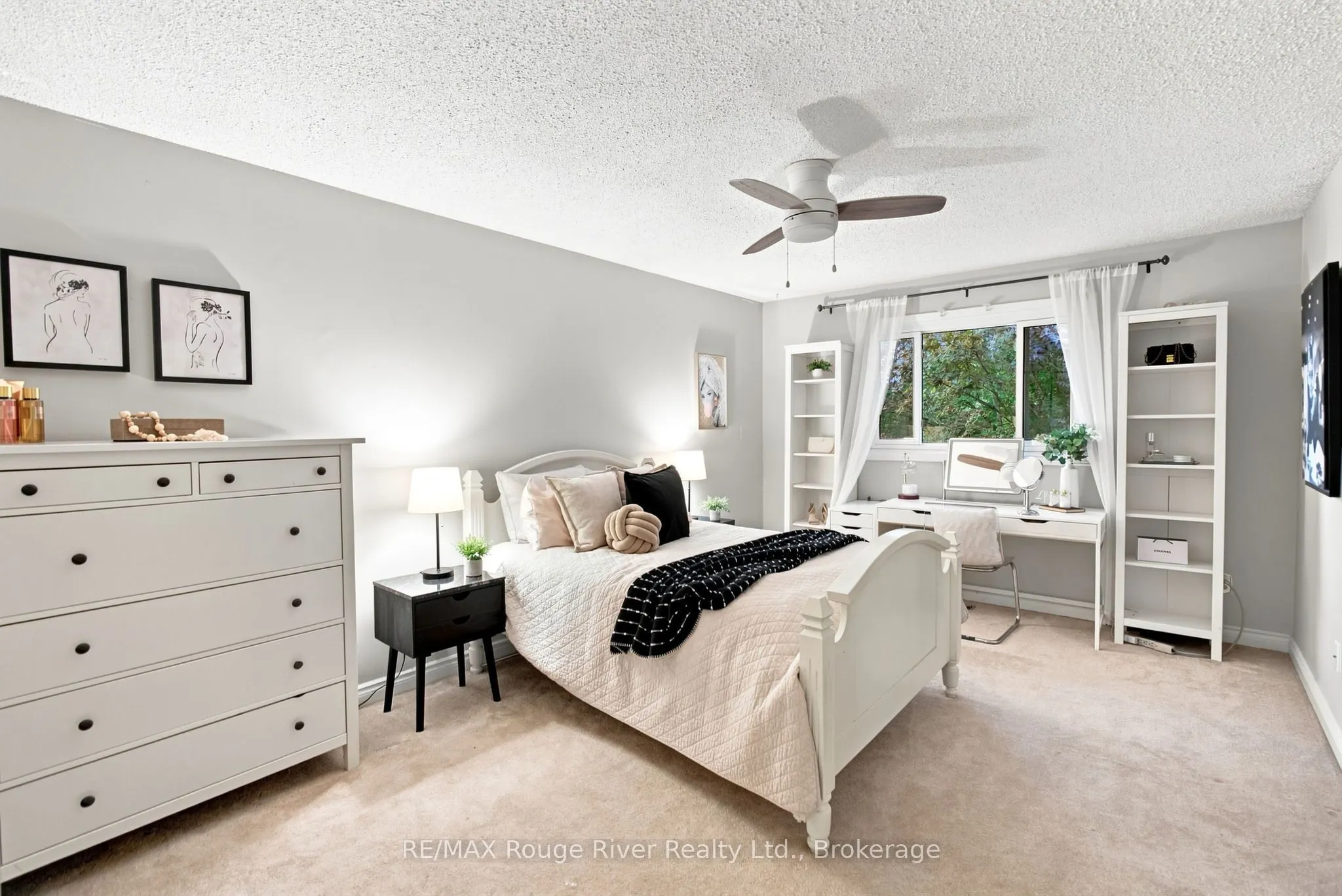 7 Lyndhurst Crescent