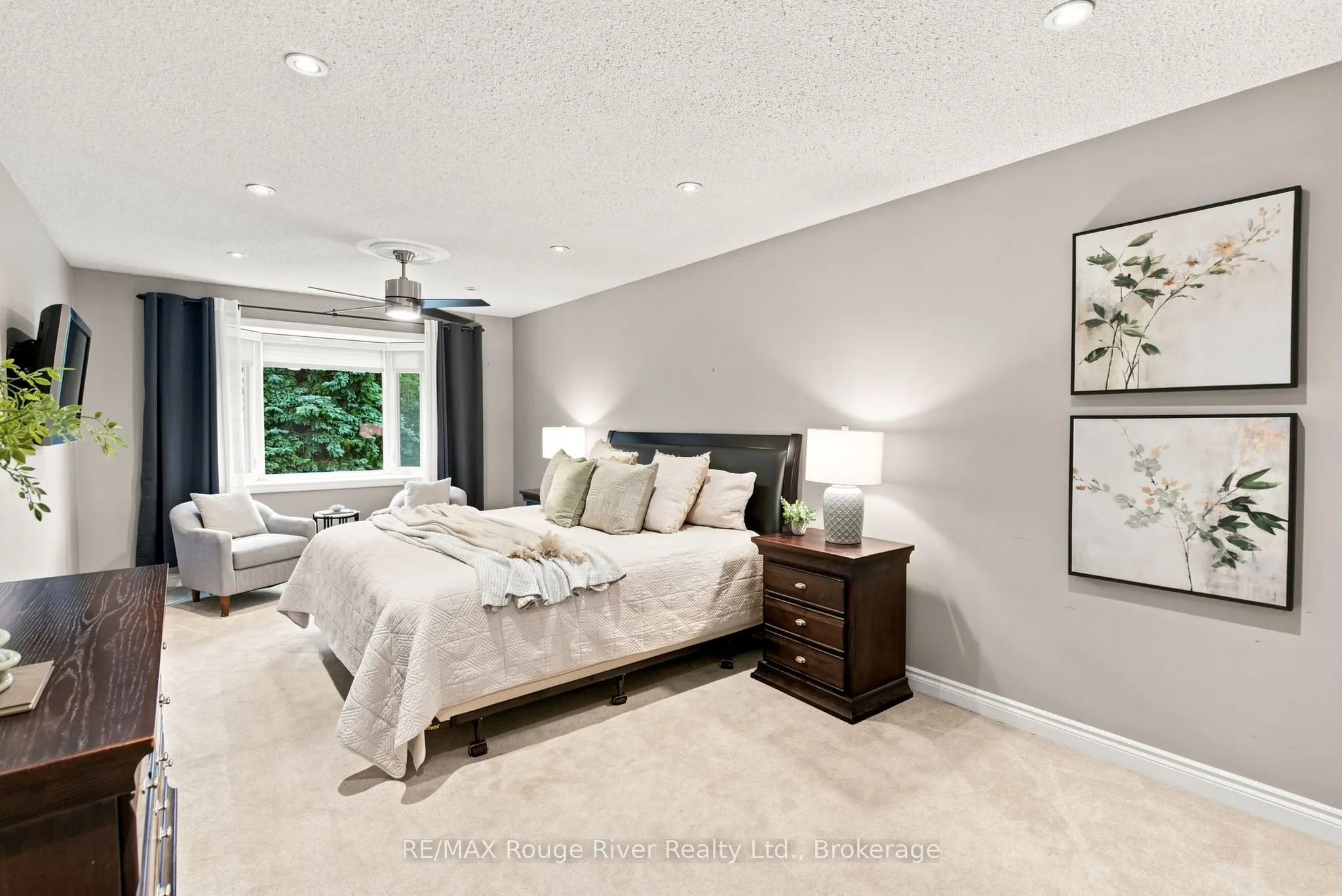 7 Lyndhurst Crescent