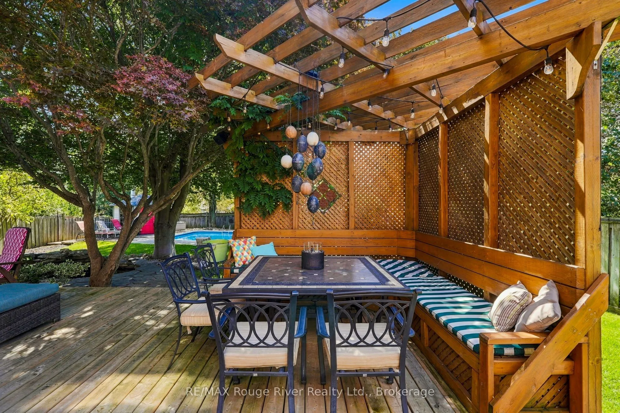7 Lyndhurst Crescent