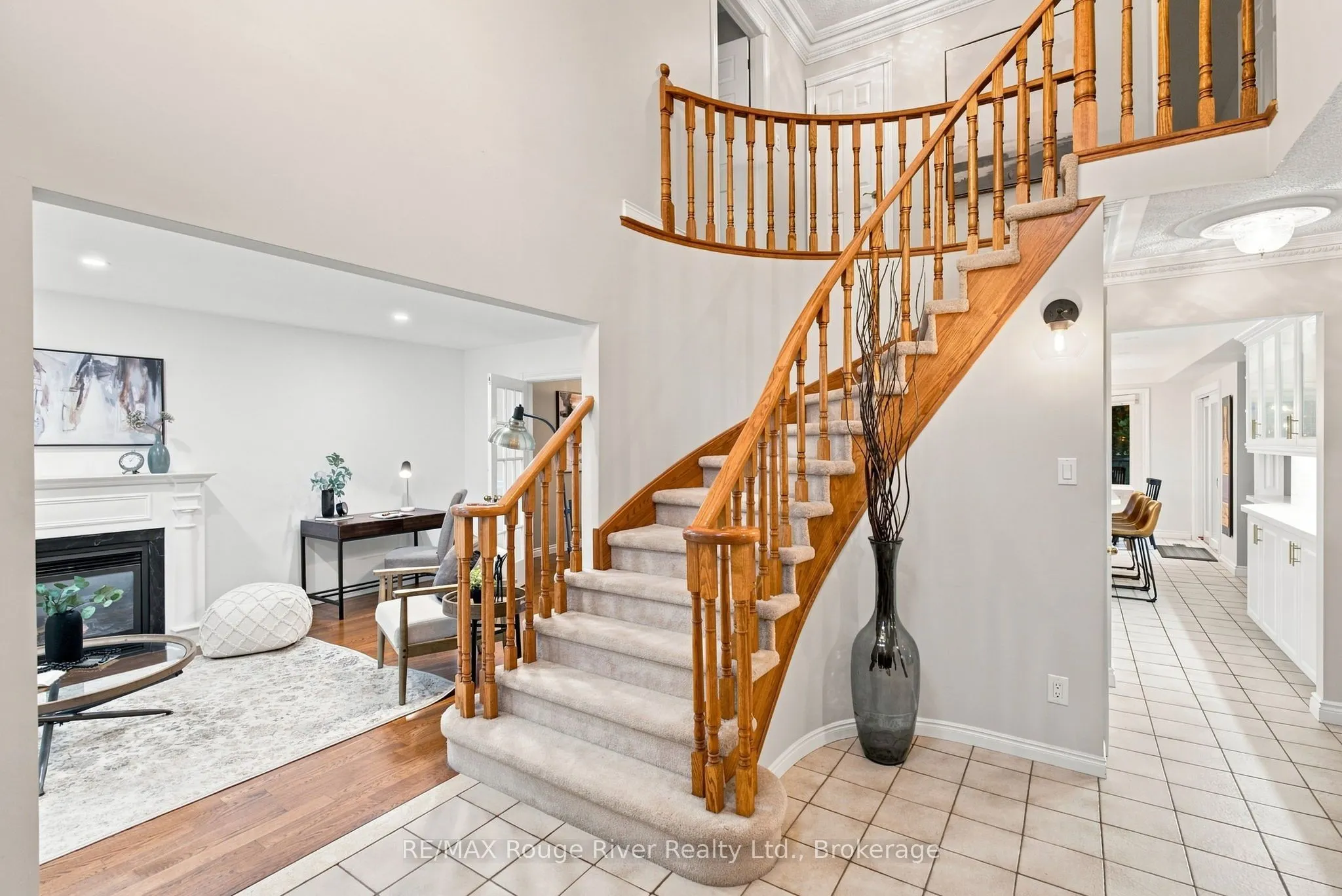 7 Lyndhurst Crescent