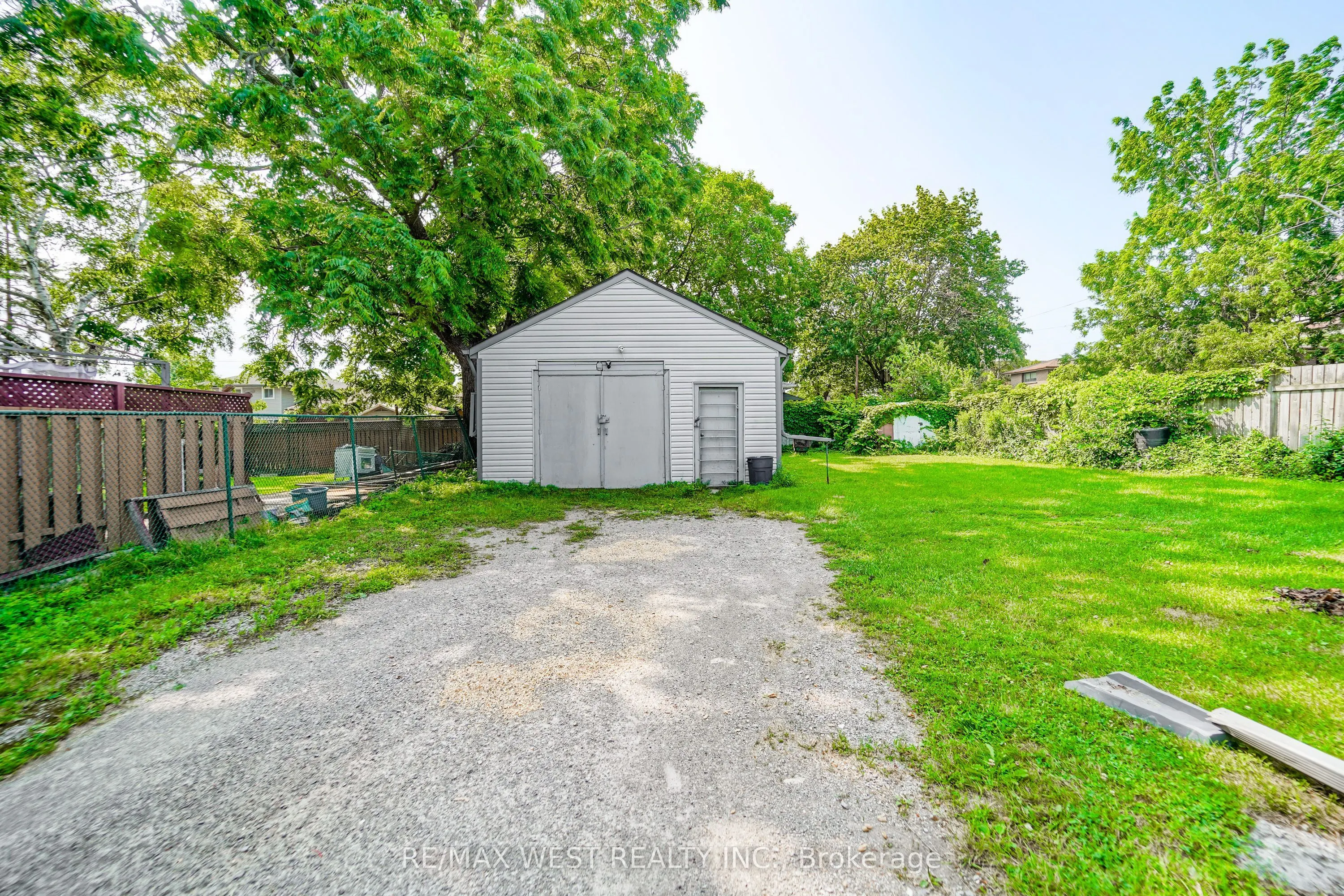 489 Dean Avenue