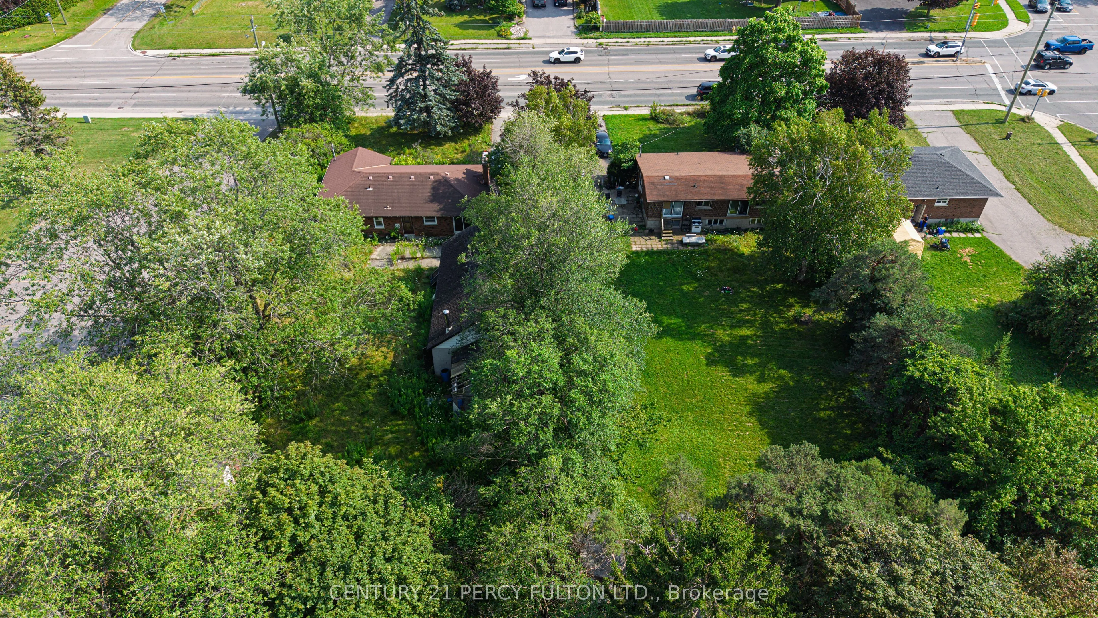 1910 Rossland Road E