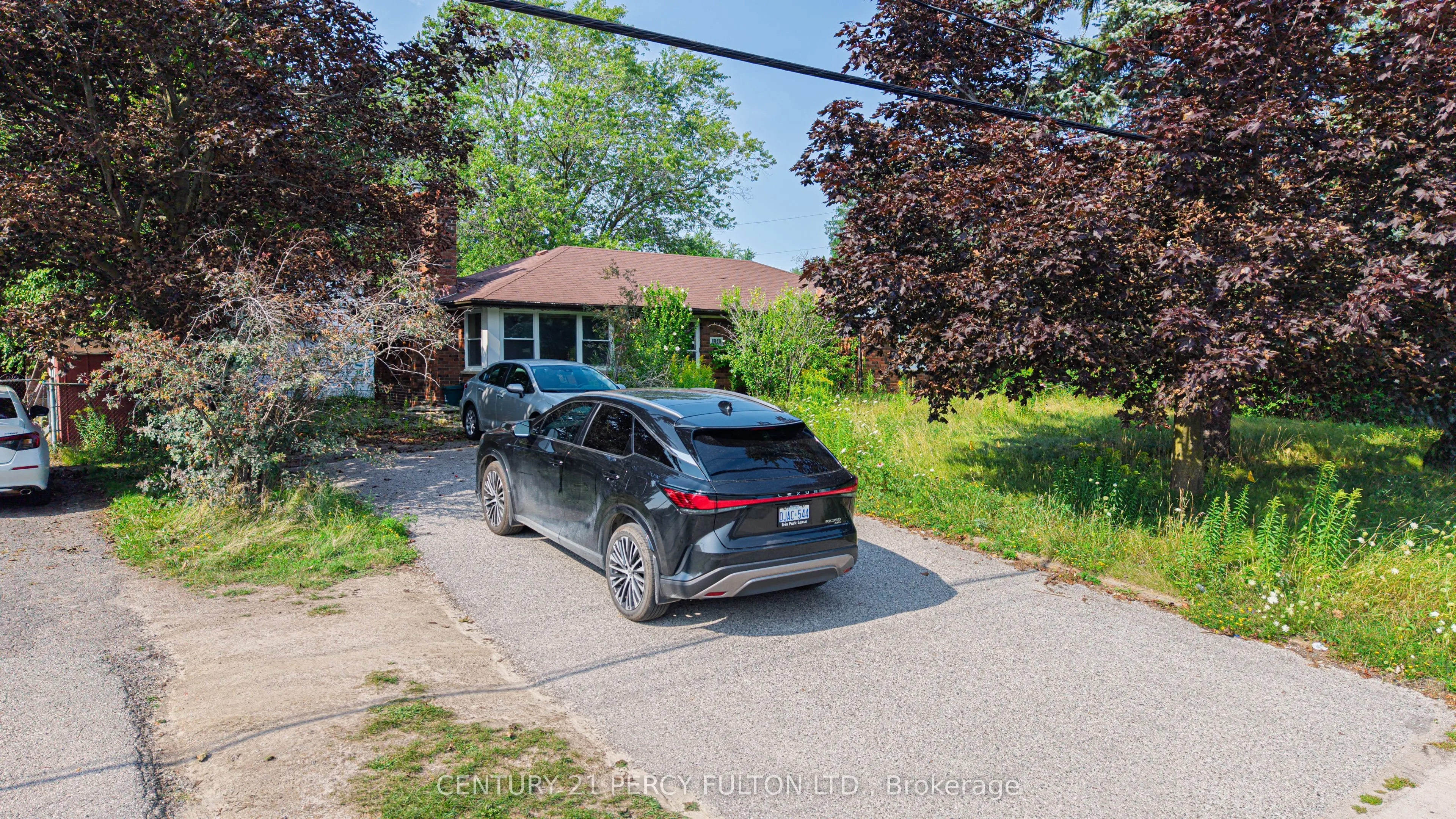 1910 Rossland Road E