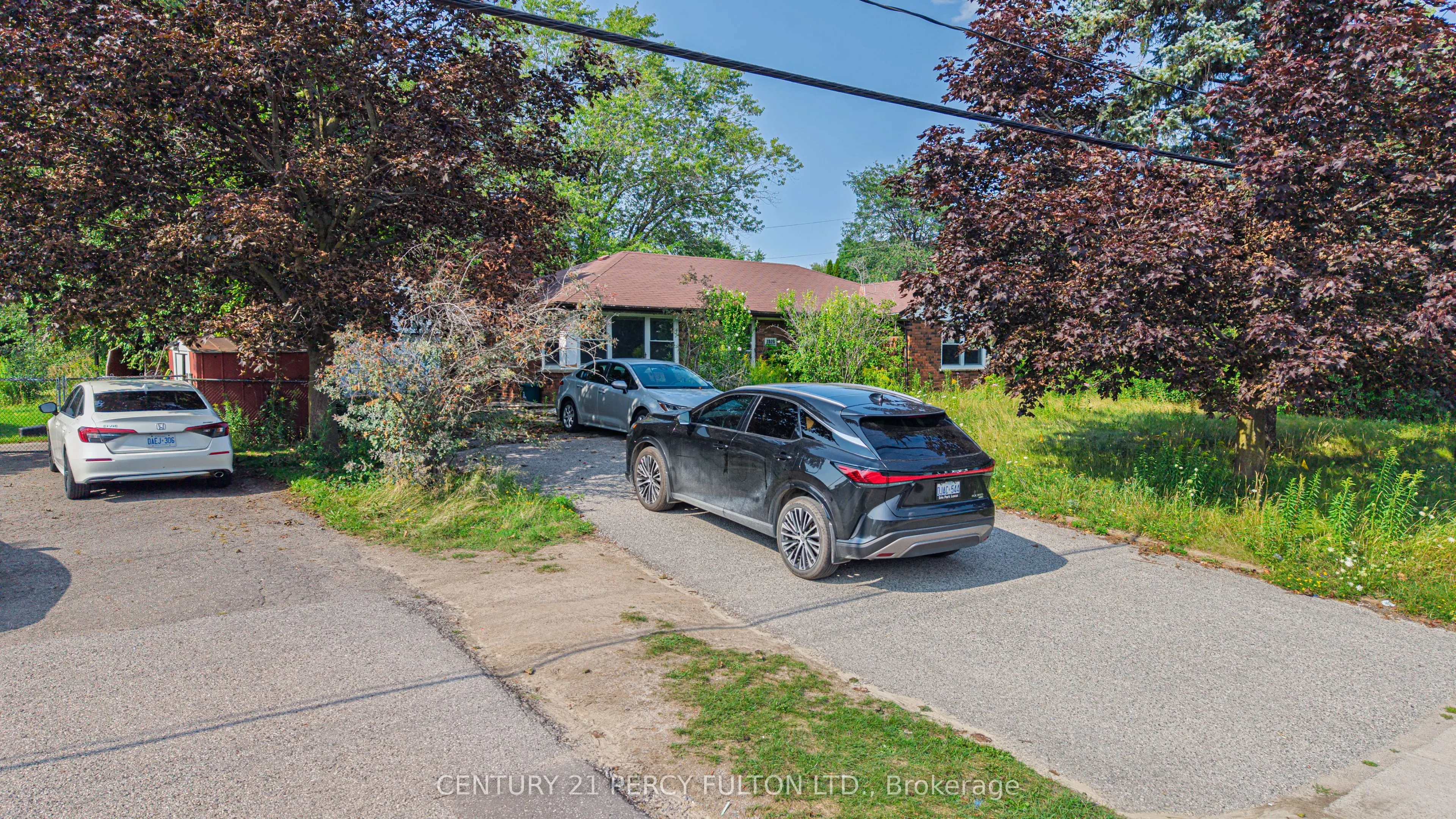 1910 Rossland Road E