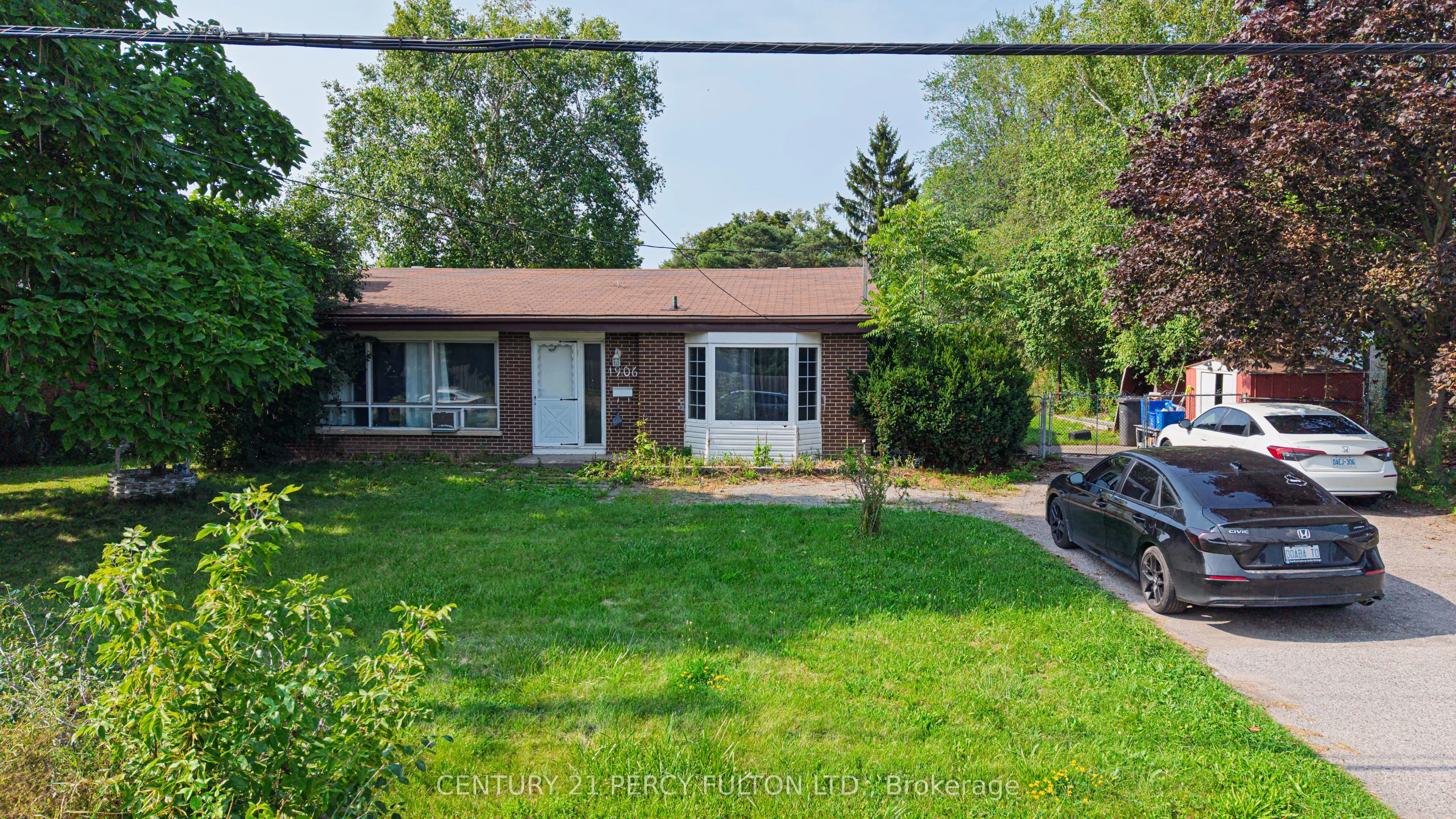 1906 Rossland Road E