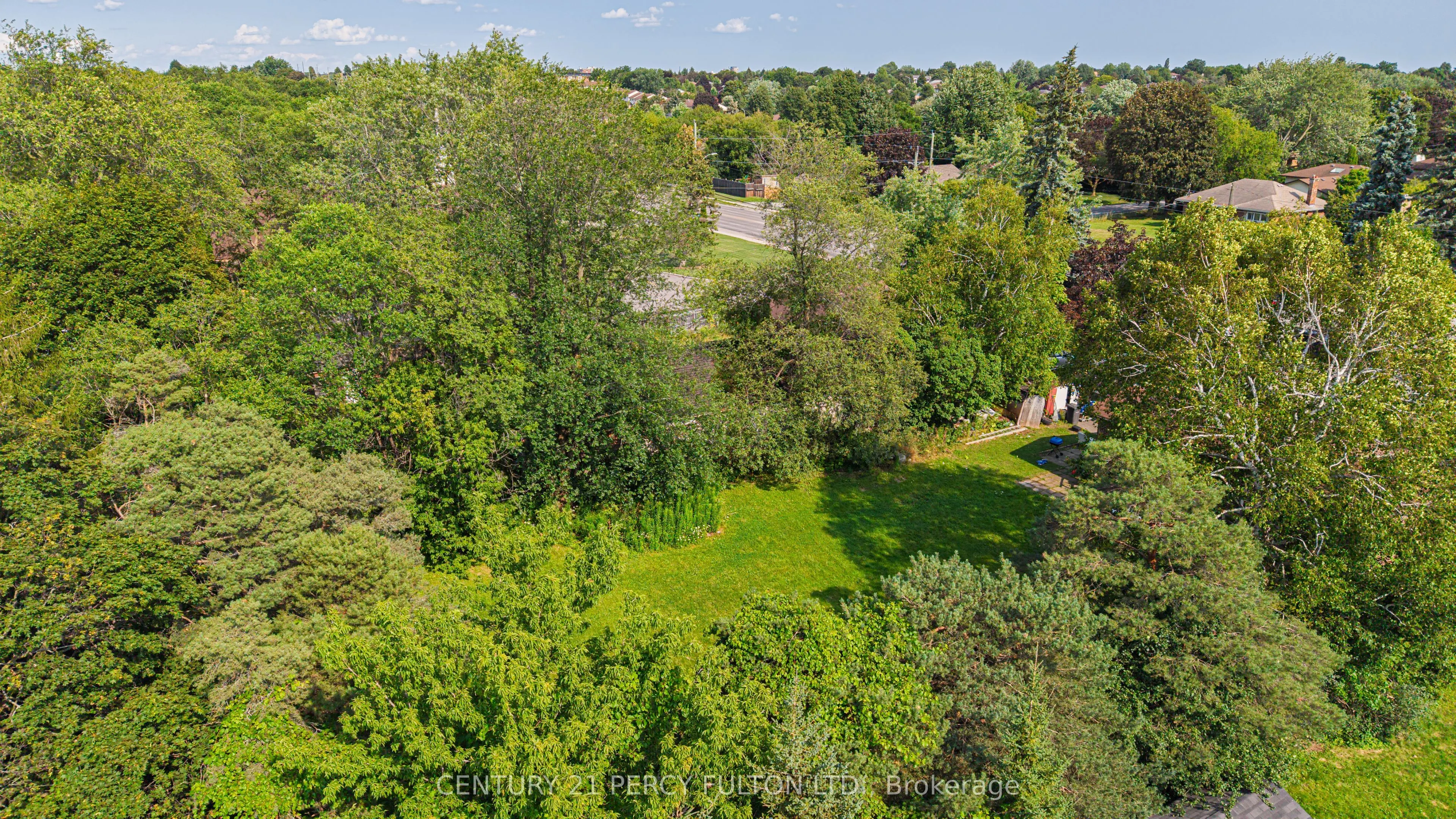 1906 Rossland Road E