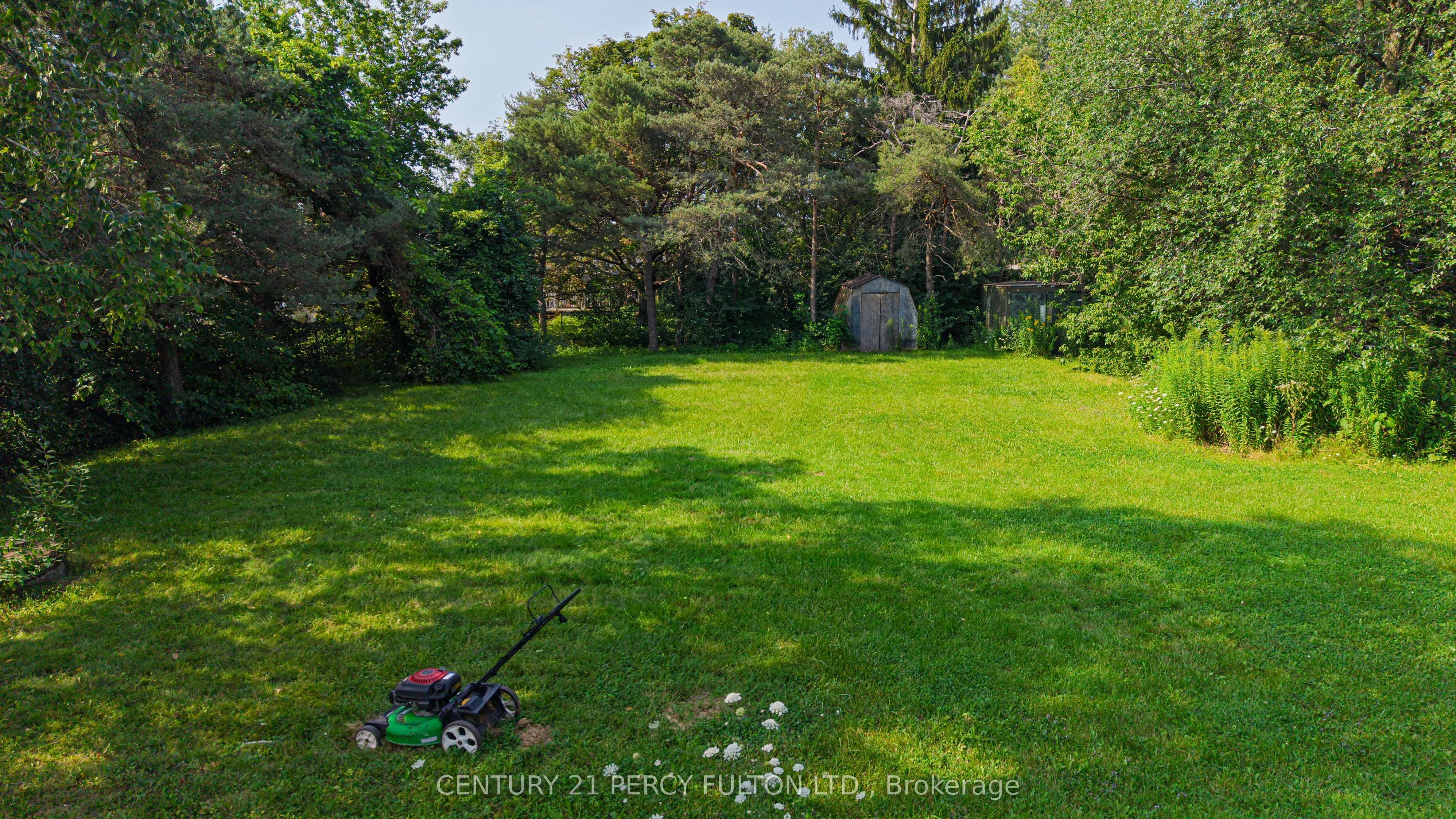 1906 Rossland Road E