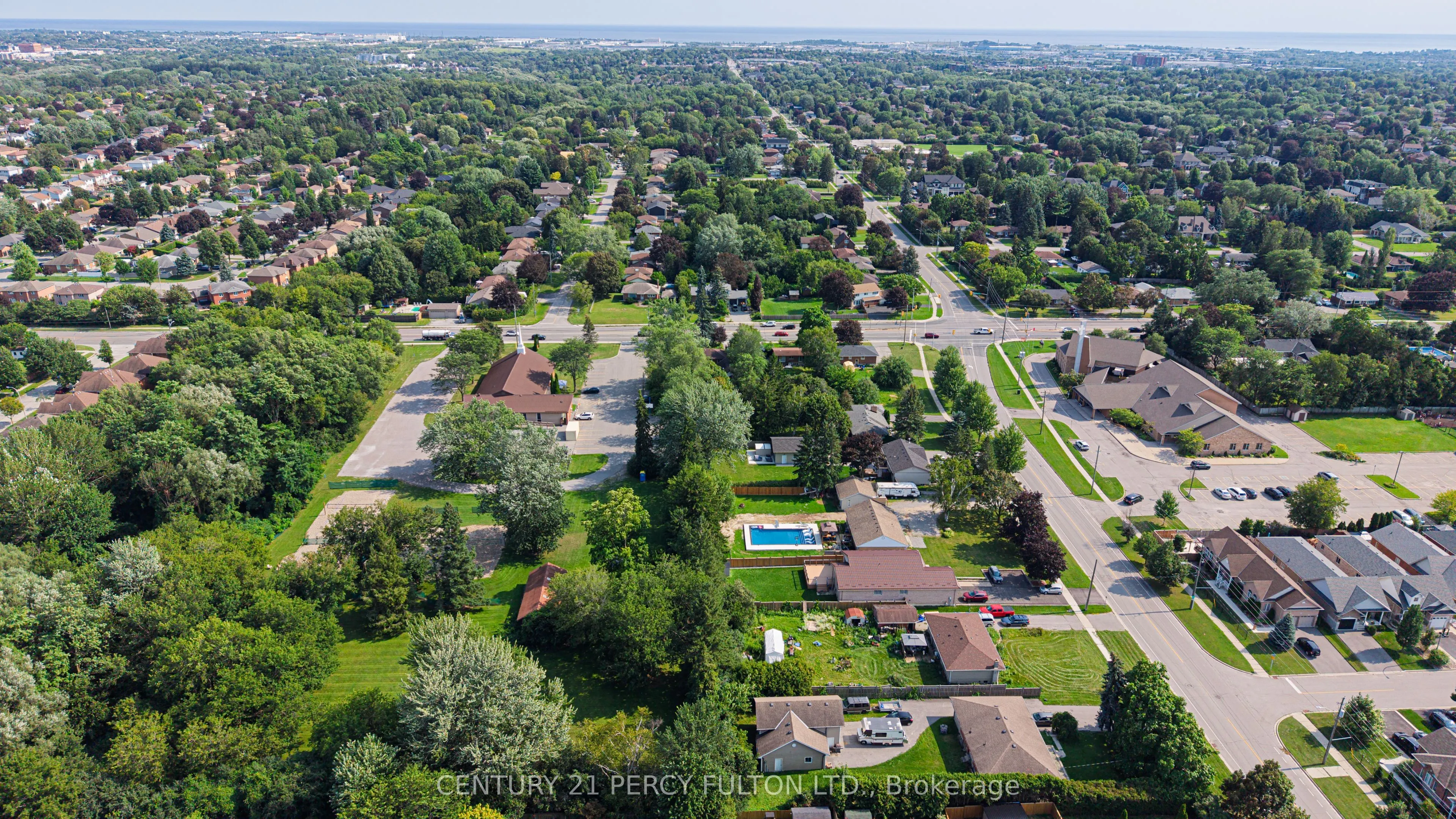 1906 Rossland Road E