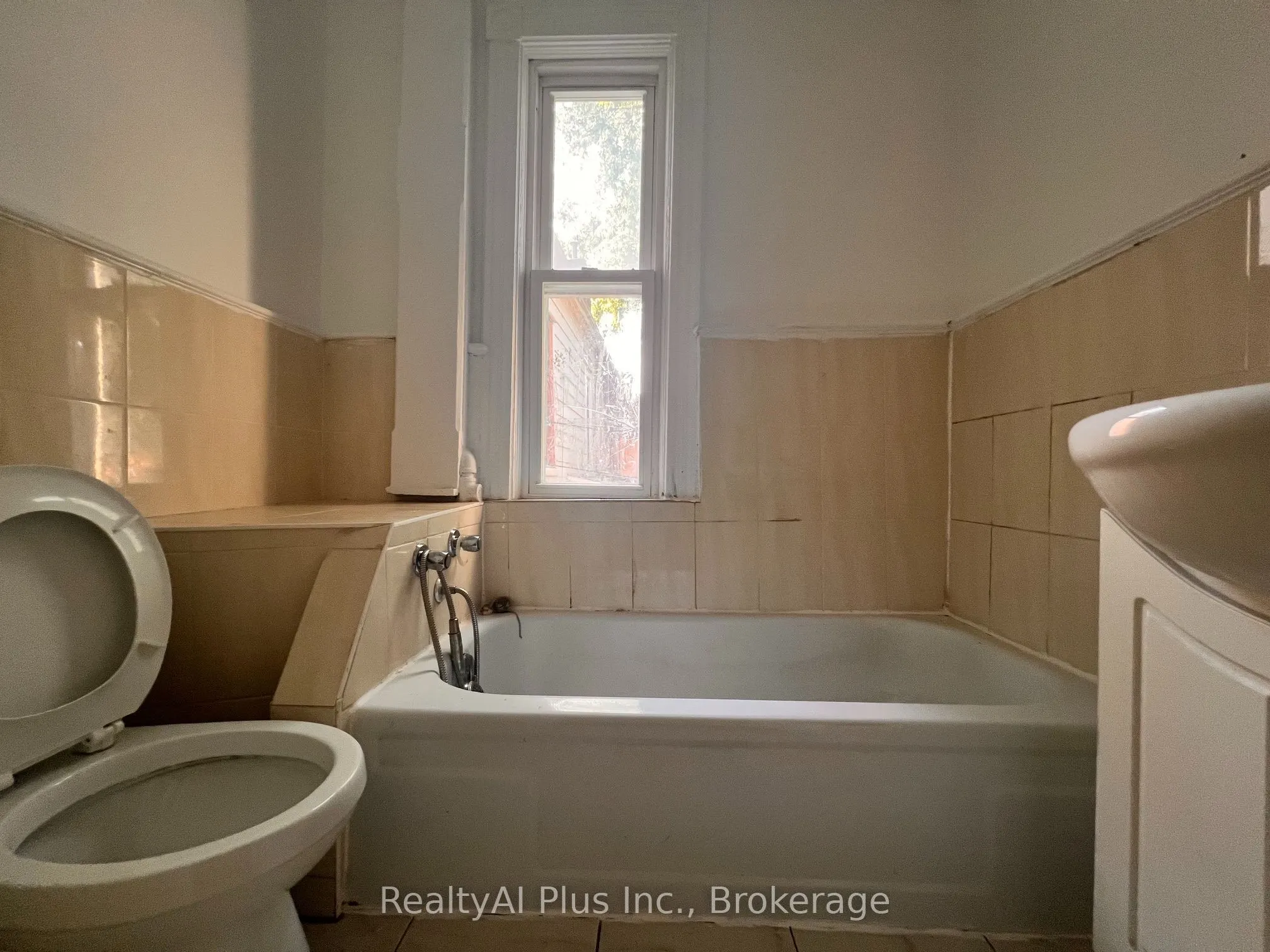 182 Boulton Avenue