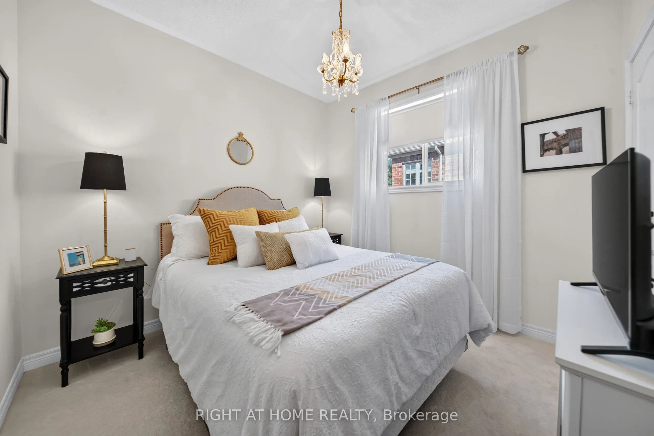 8 Branthaven Court