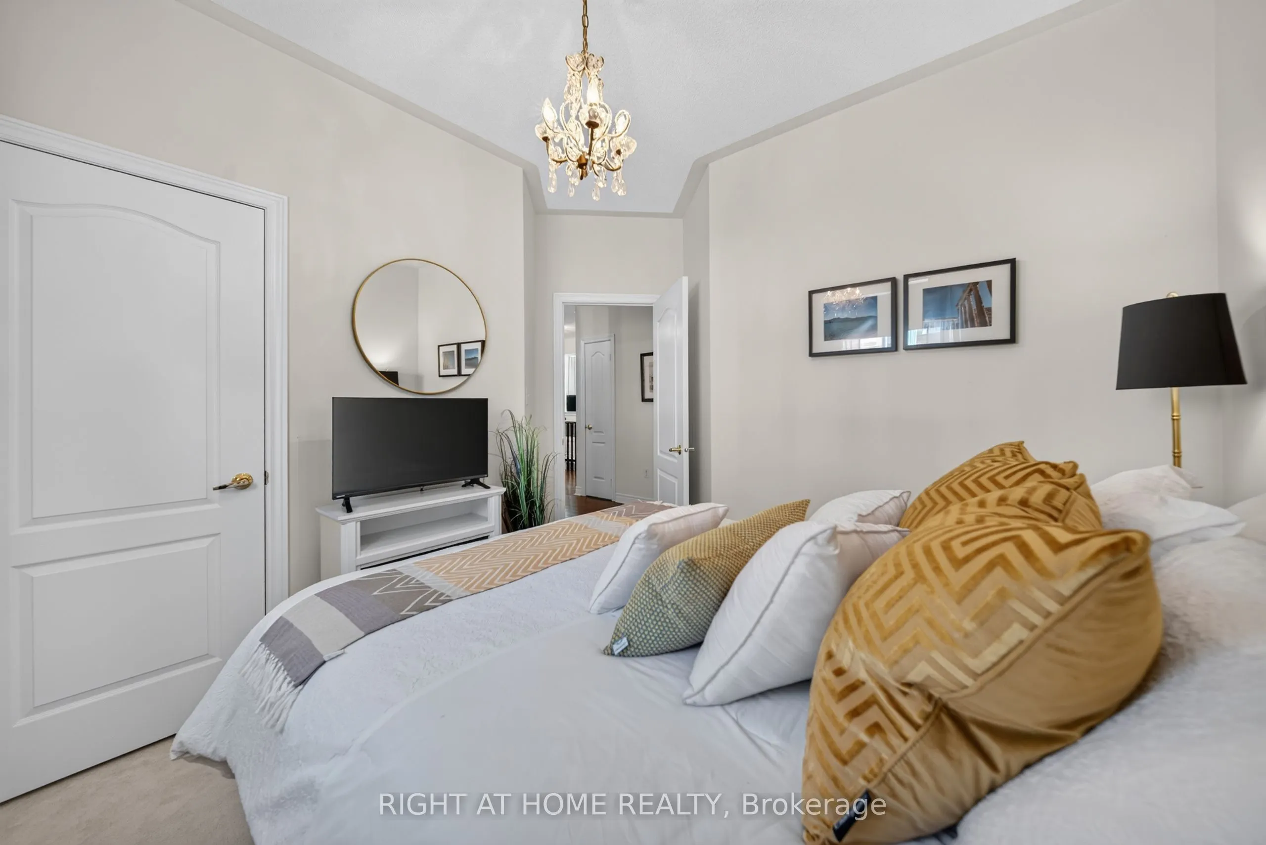 8 Branthaven Court