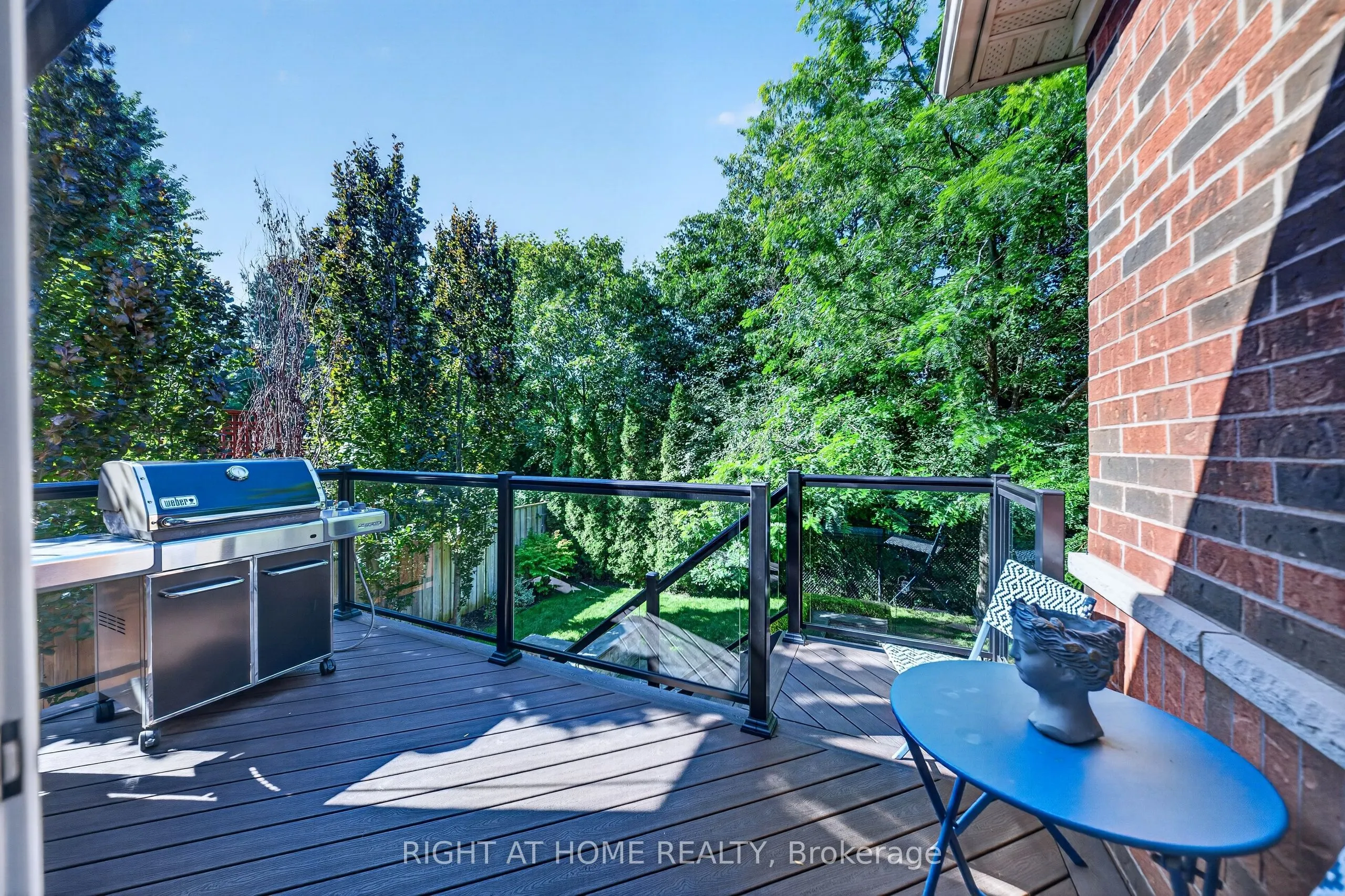 8 Branthaven Court