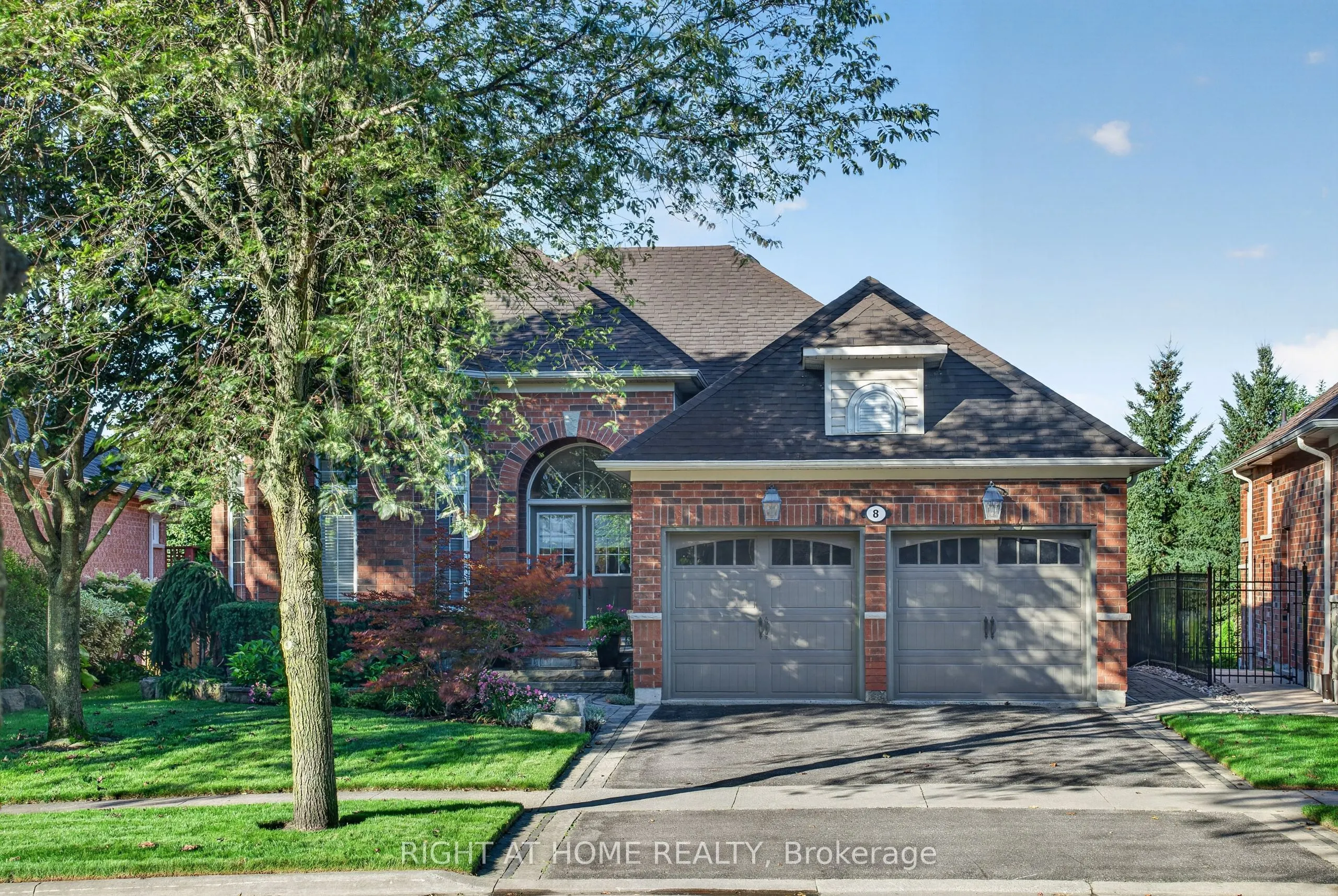 8 Branthaven Court