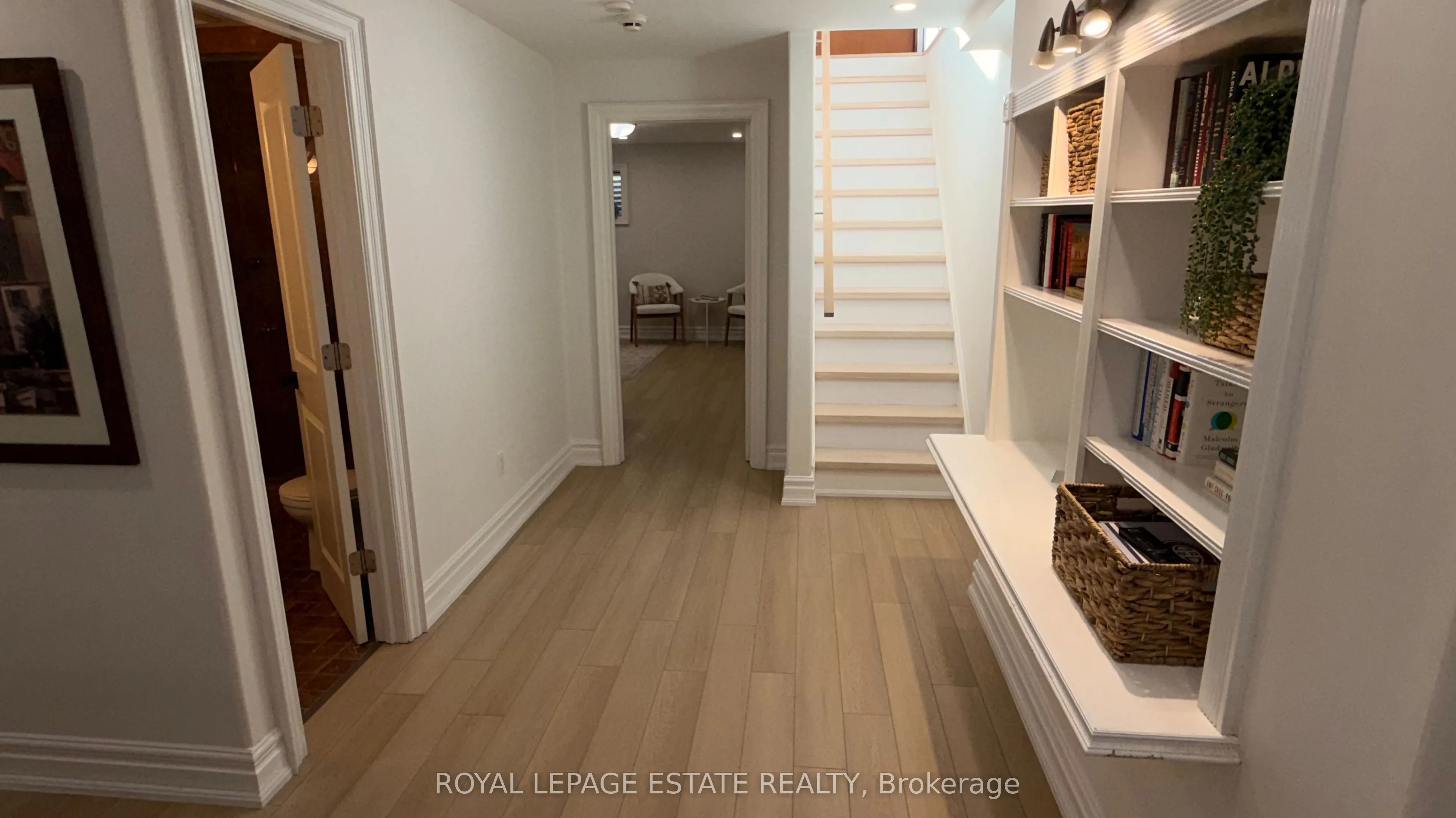95 Boardwalk Drive