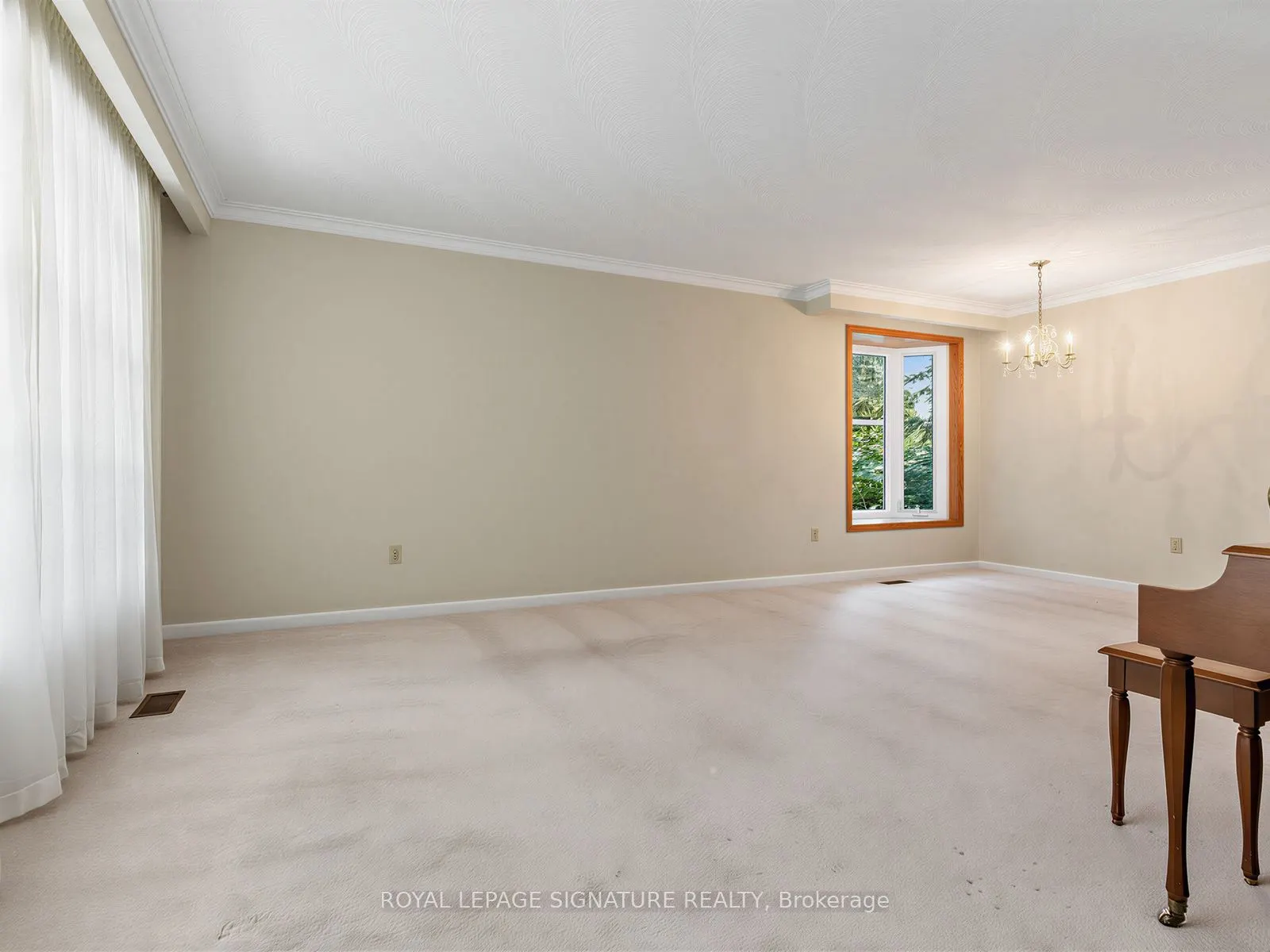 162 Bathgate Drive