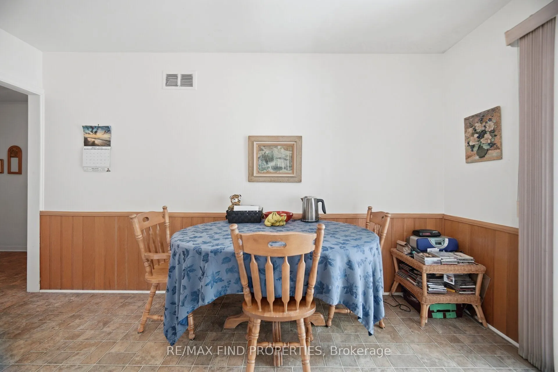 36 Pinegrove Avenue