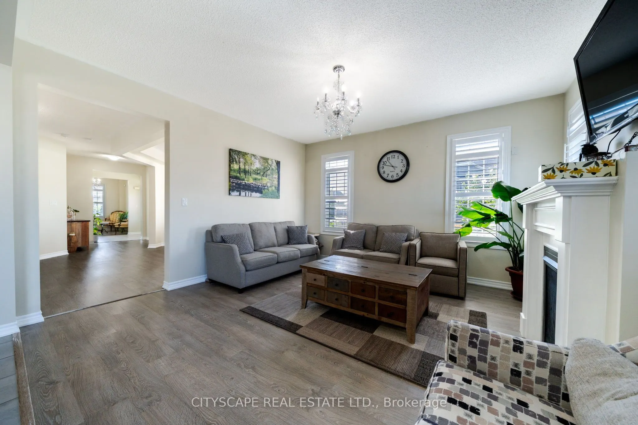 250 Crombie Street