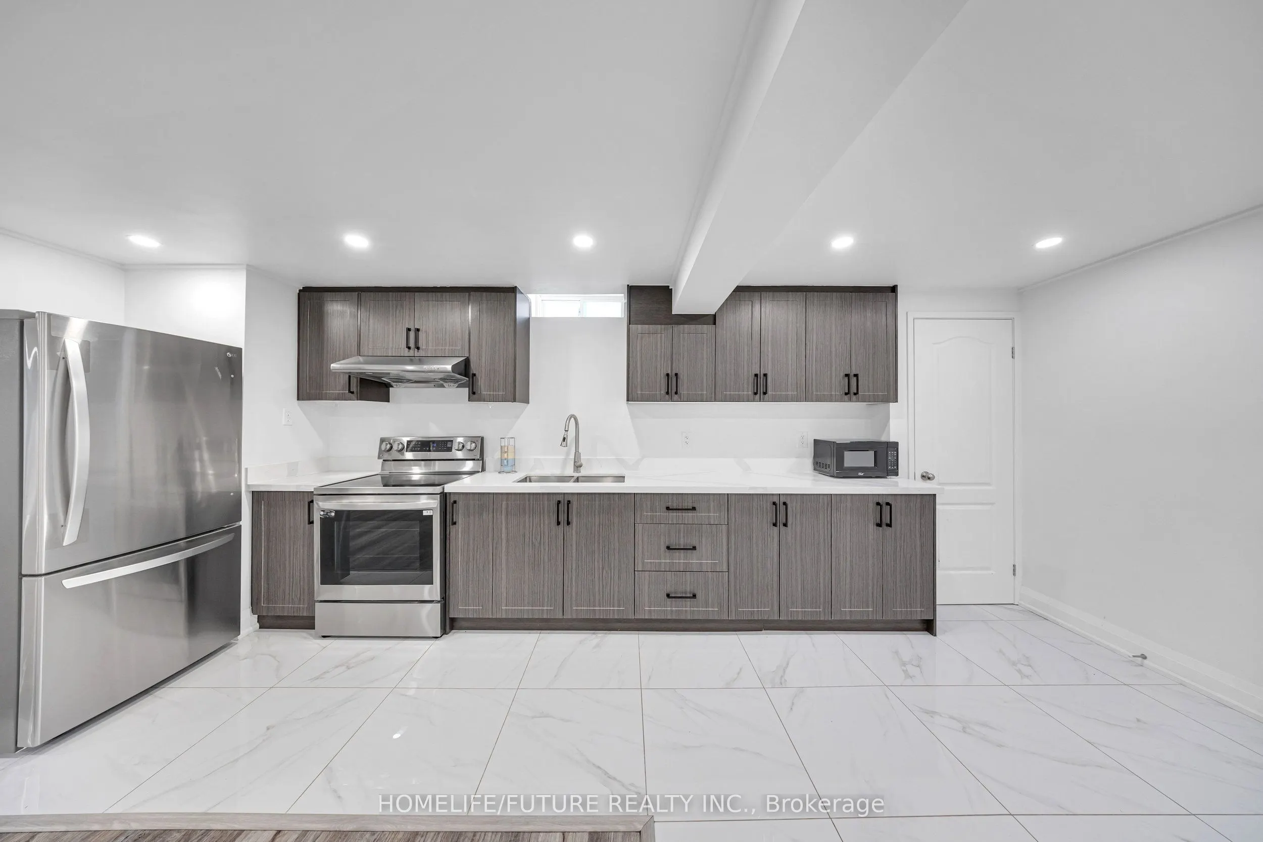 17 Grainger Crescent